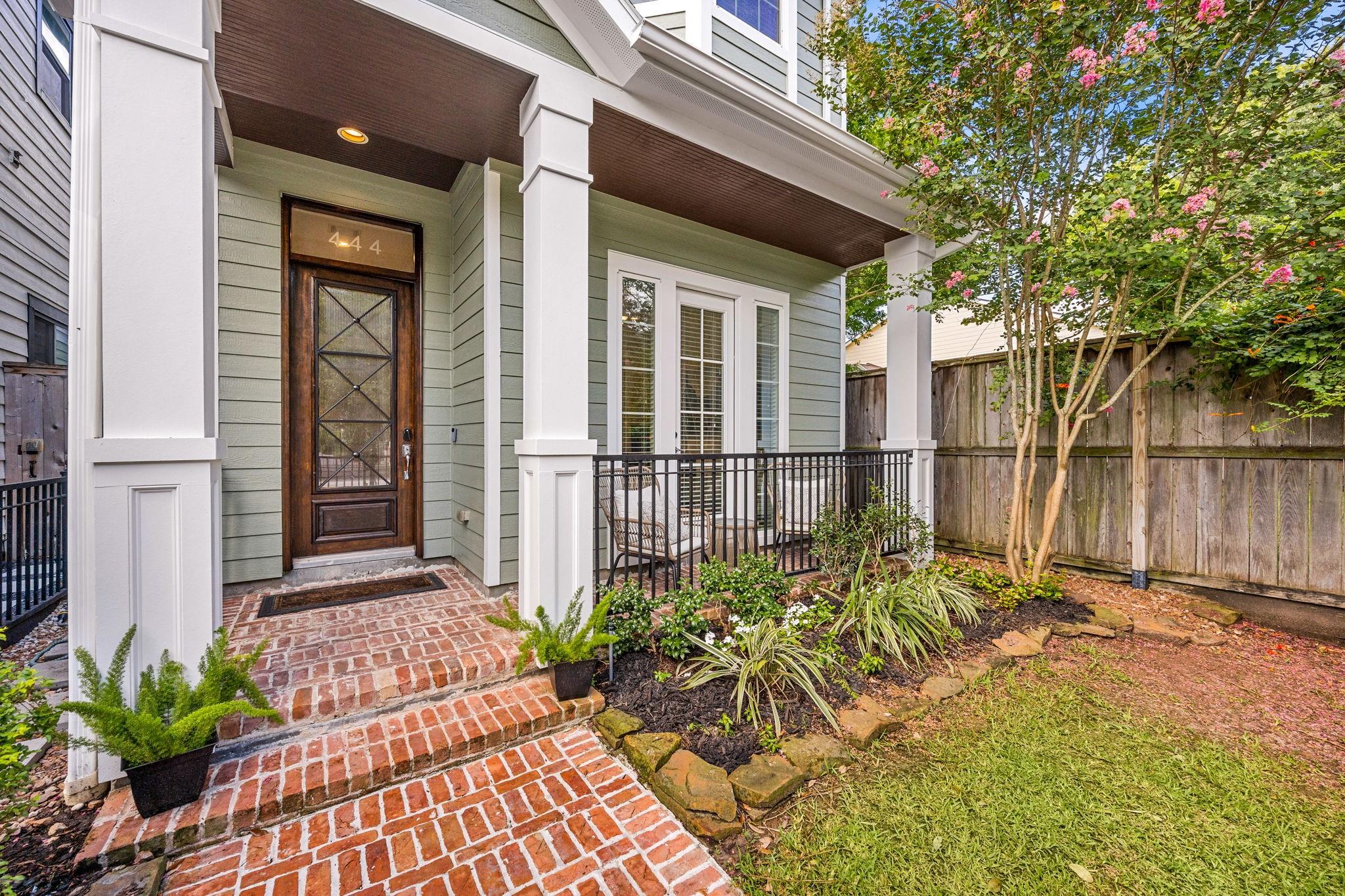 444 W 26 St, Houston, TX 77008 photo