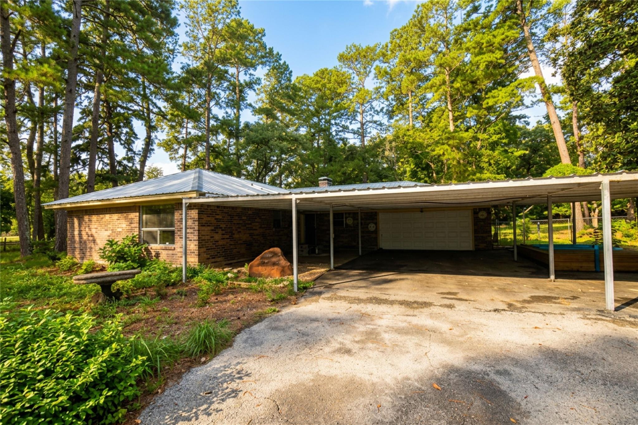14377 Gibbs Pipeline Rd, Willis, TX 77378