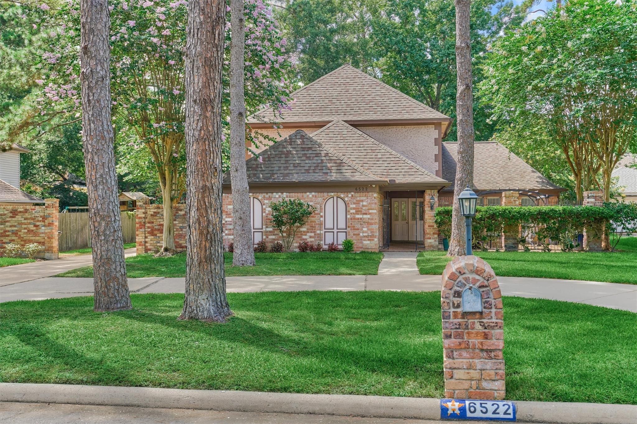 6522 Castle Pine Ln, Spring, TX 77379 photo