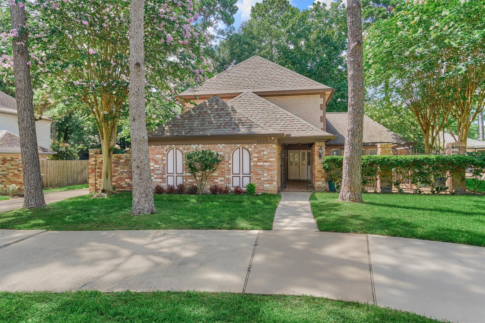6522 Castle Pine Ln, Spring, TX 77379