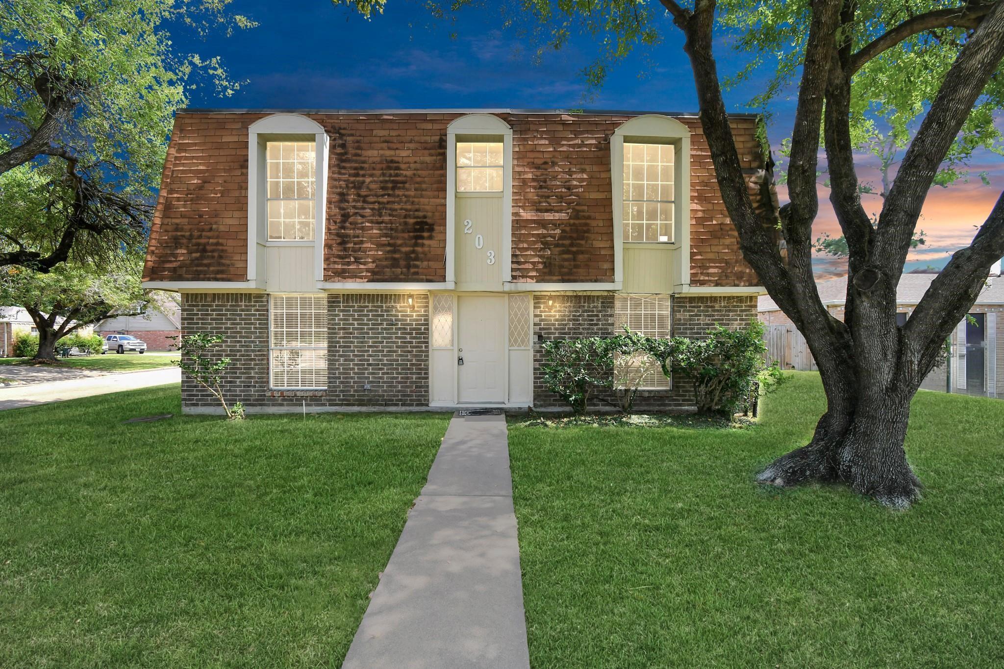 203 Kirkaldy Dr, Houston, TX 77015