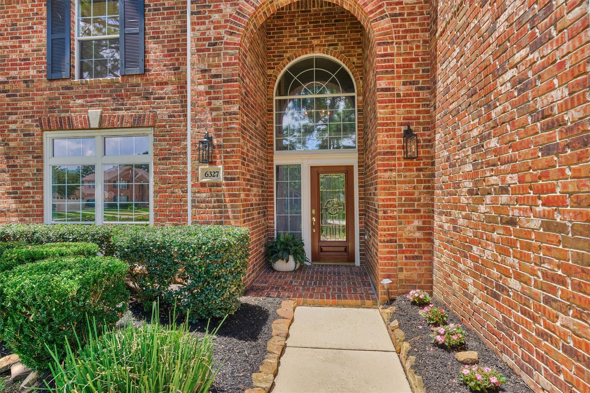 6327 Holden Mills Dr, Spring, TX 77389 photo