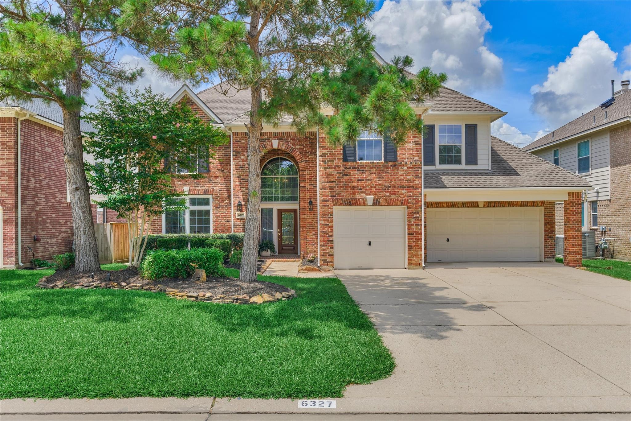 6327 Holden Mills Dr, Spring, TX 77389 photo
