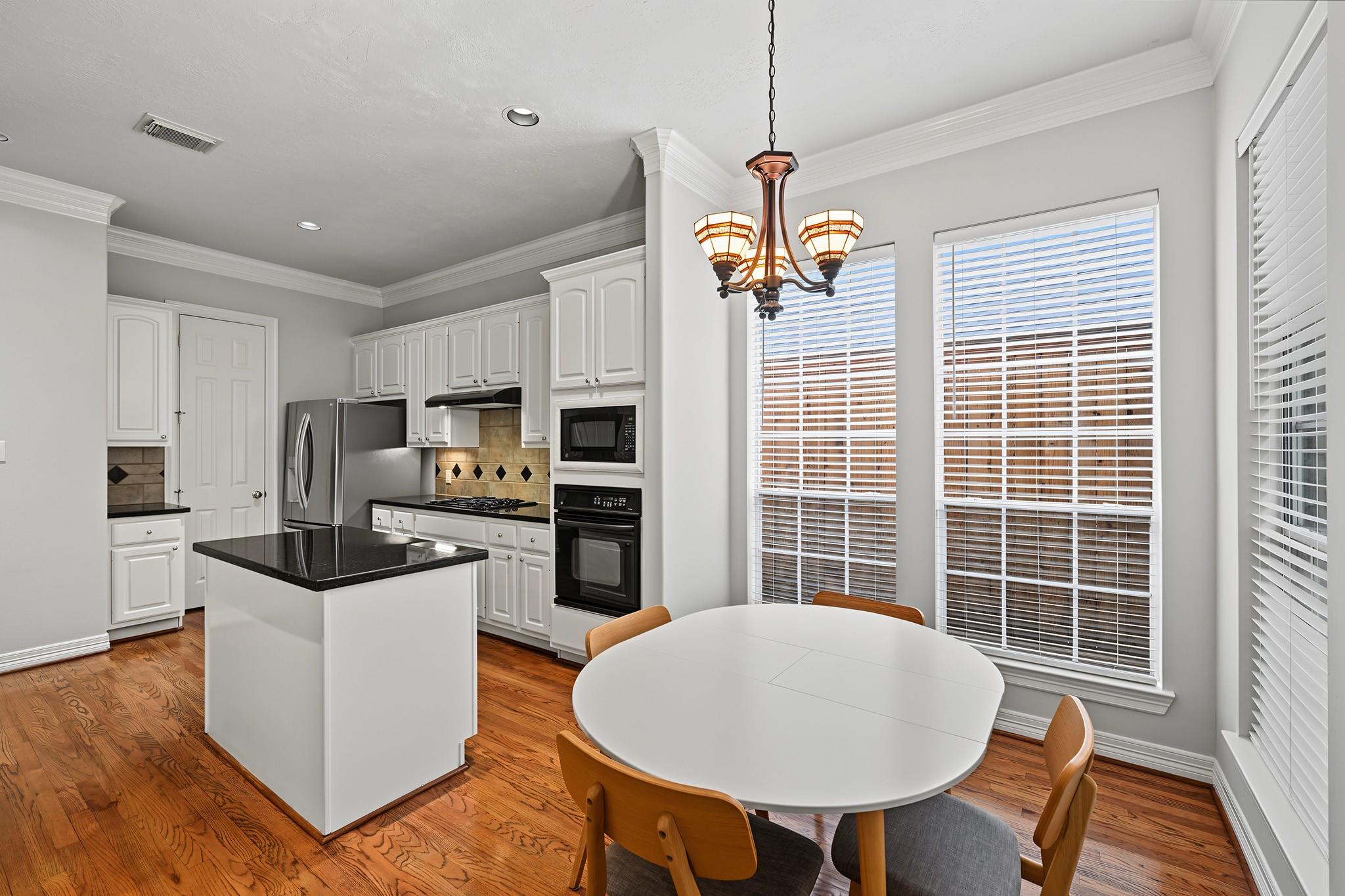 3015 Avalon Terrace, Houston, TX 77057 photo