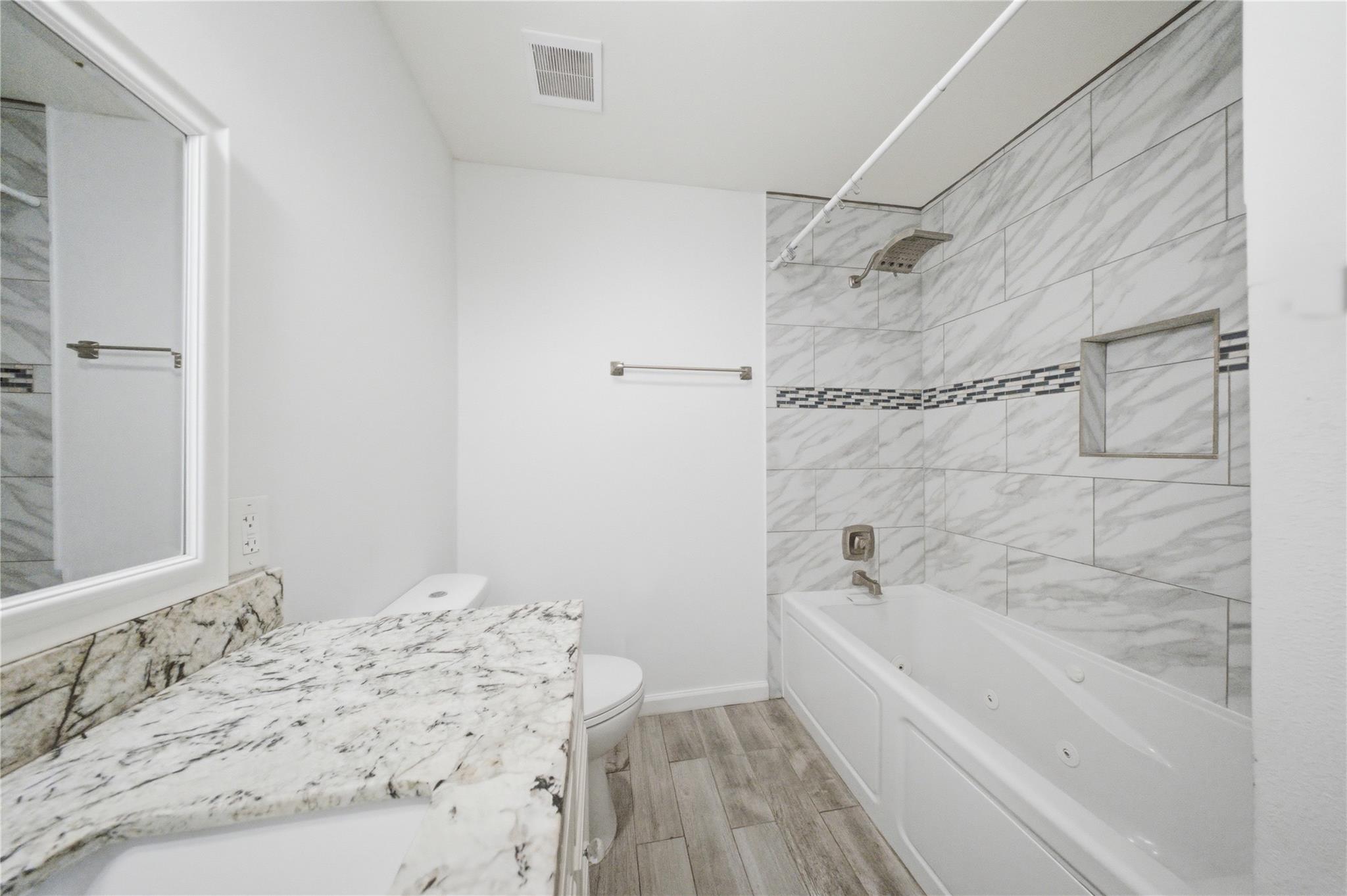 11002 Hammerly Blvd #12, Houston, TX 77043 photo