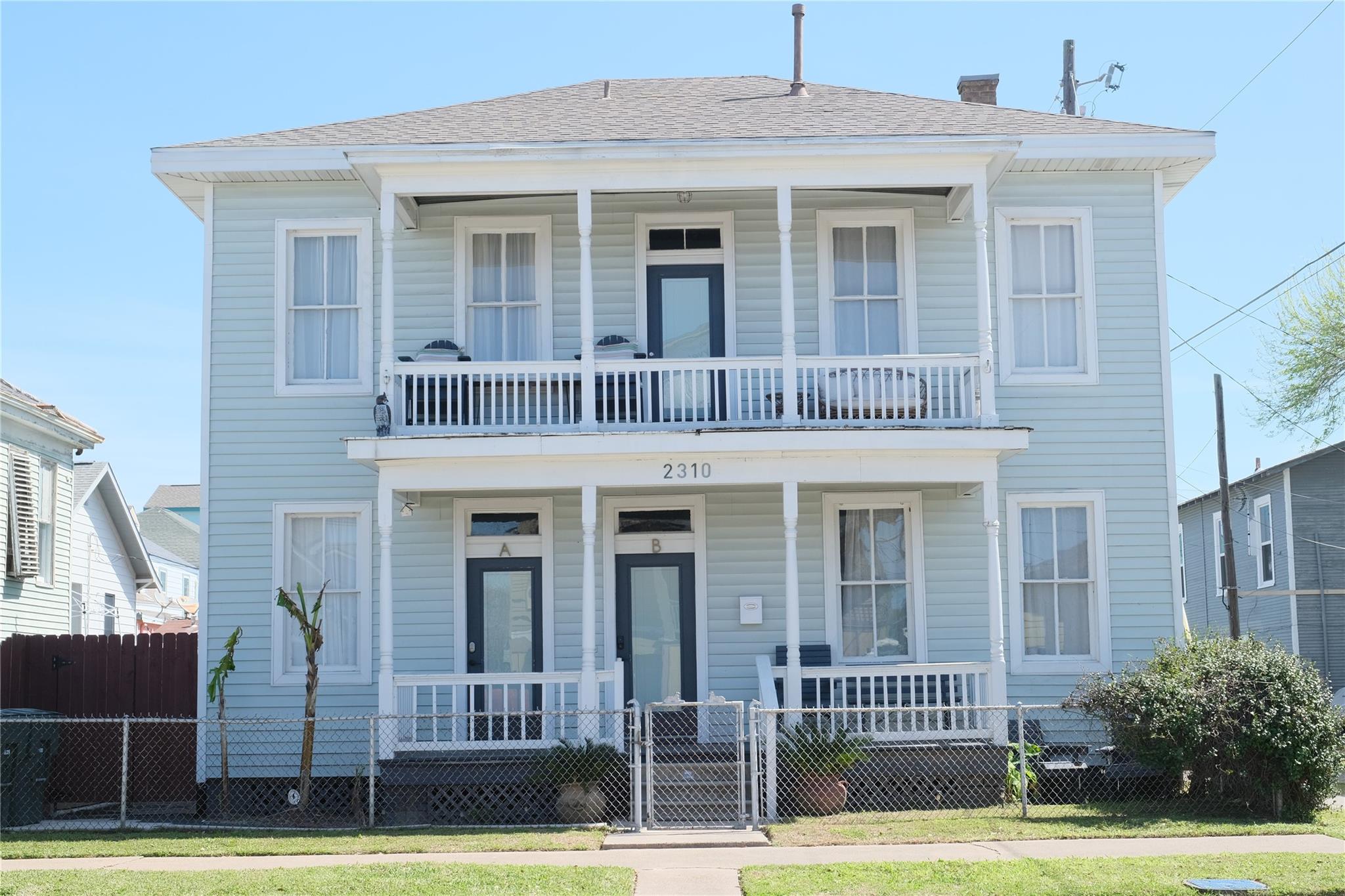 2310 33 St, Galveston, TX 77550