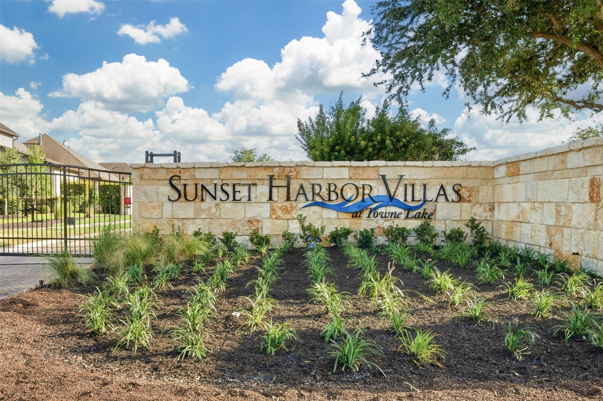 10707 Hilltop Harbor Way, Cypress, TX 77433 photo
