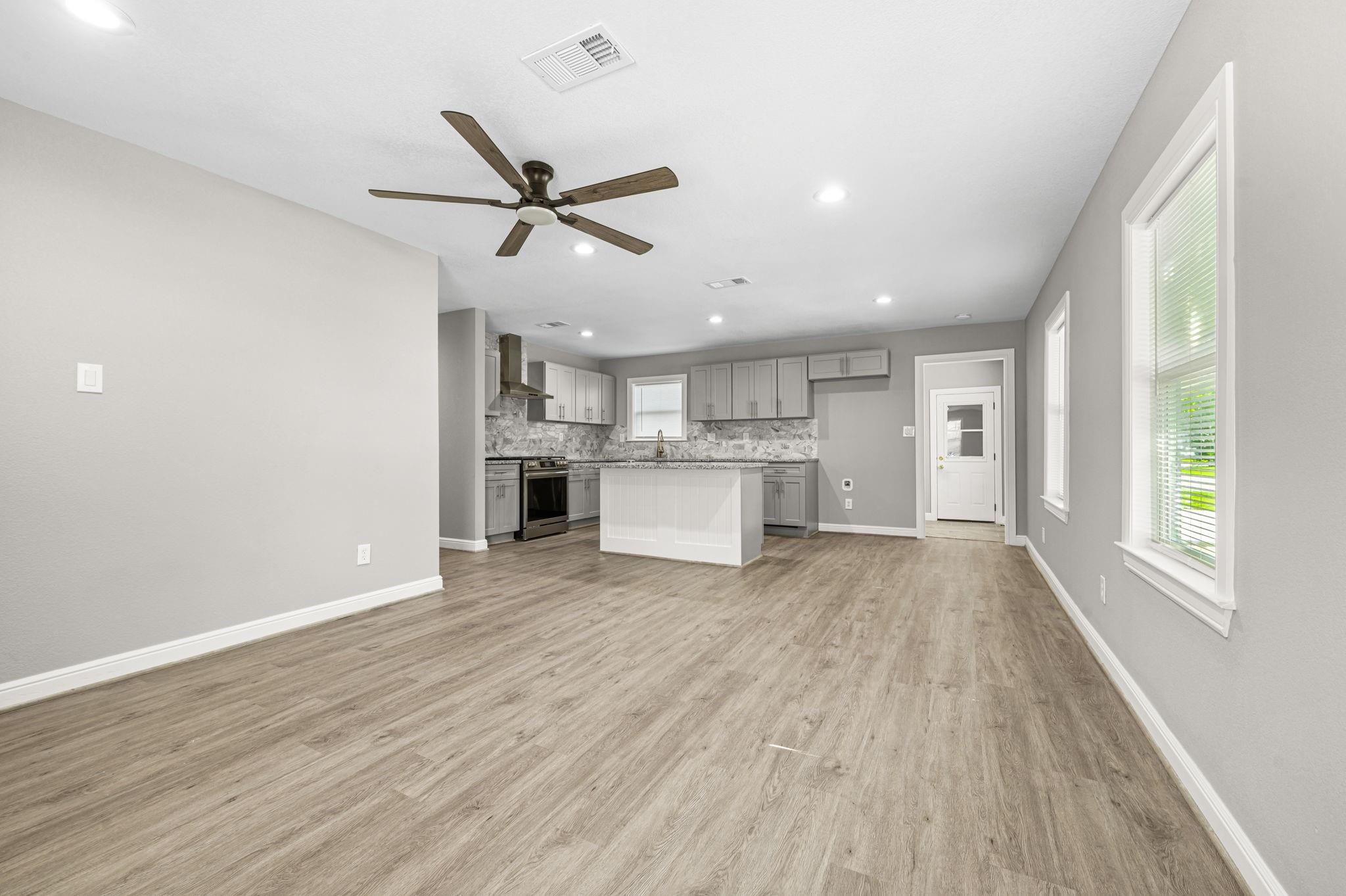 5602 Oriole St, Houston, TX 77017 photo