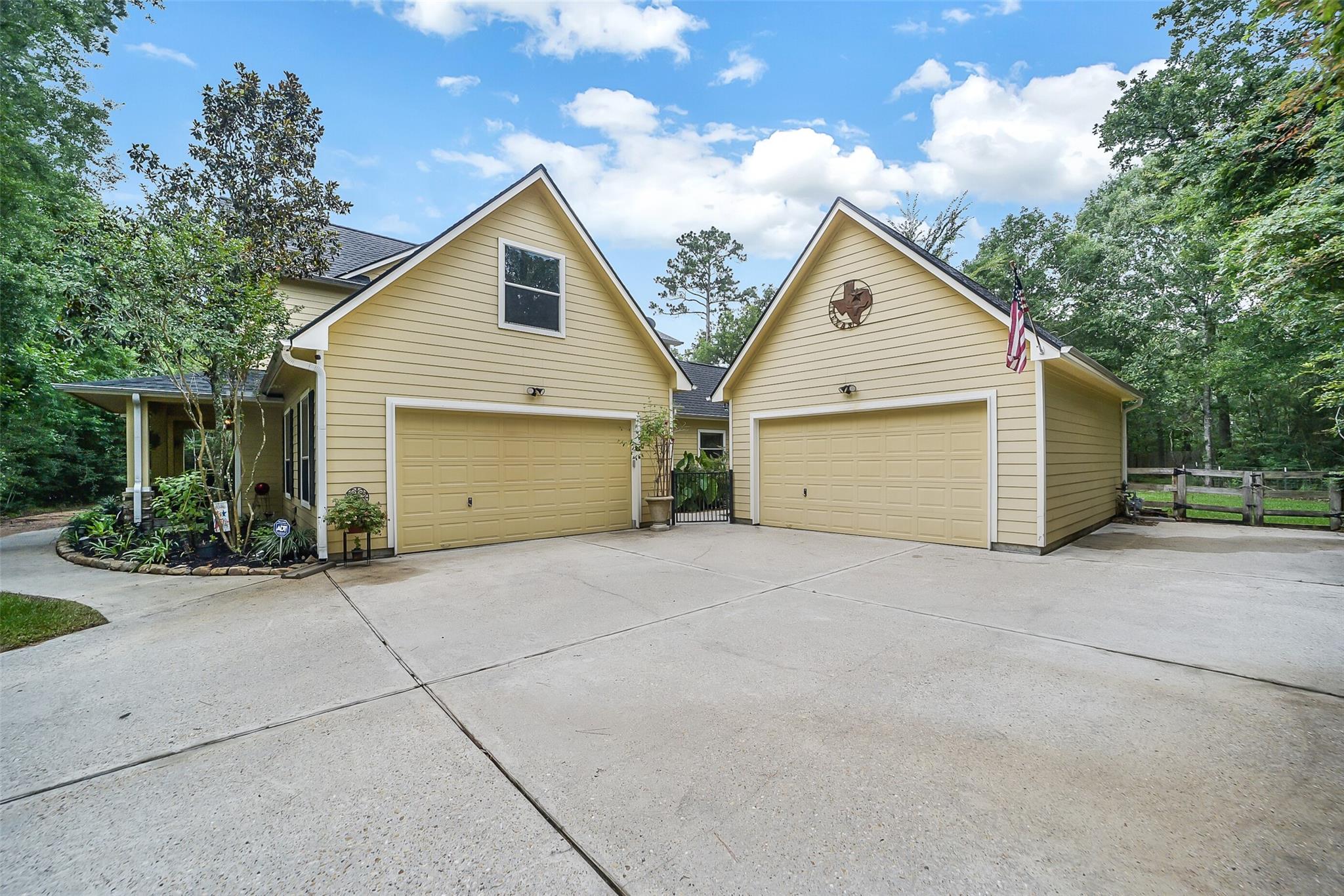 11964 White Oak Run, Conroe, TX 77385 photo