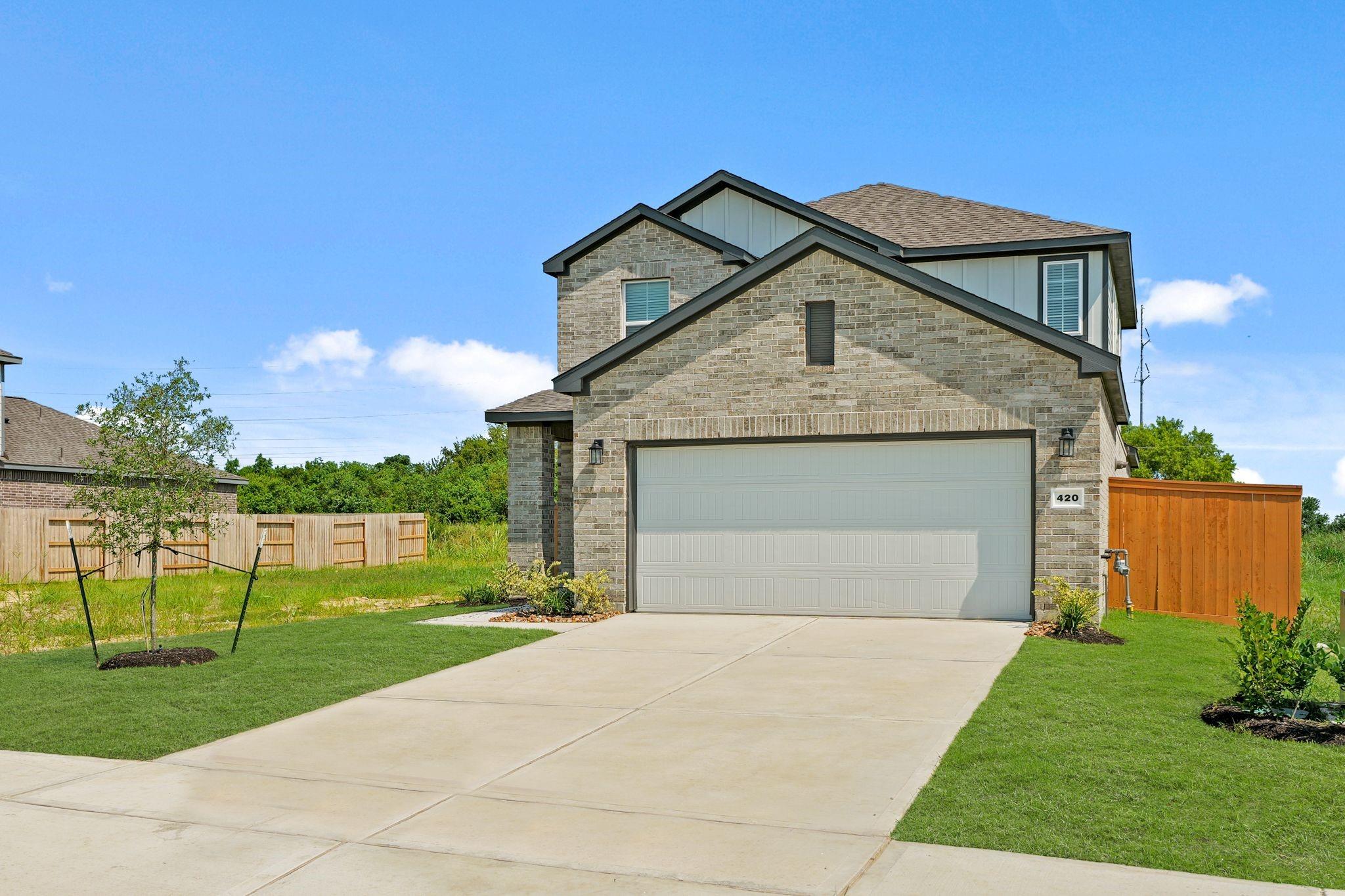 420 Long Branch Dr, Dayton, TX 77535
