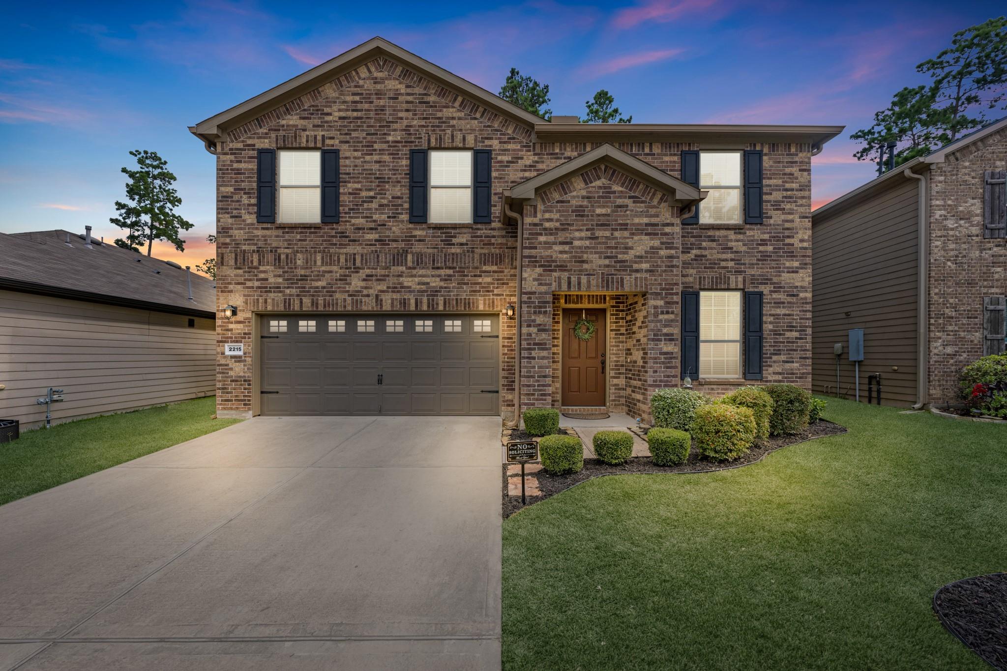 2215 Timberland Country Ct, Conroe, TX 77304