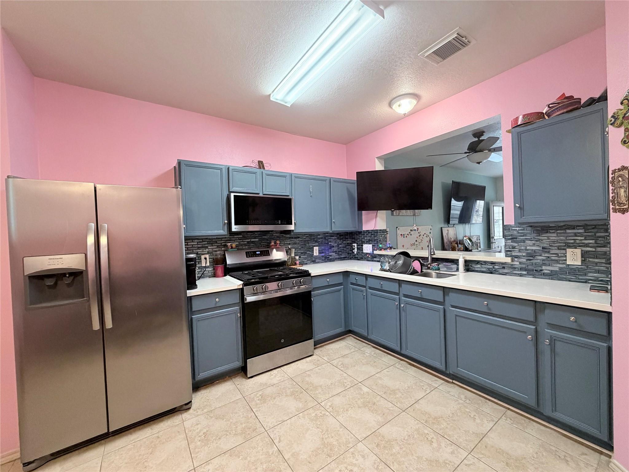 23614 Wildwood Green Way, Spring, TX 77373 photo