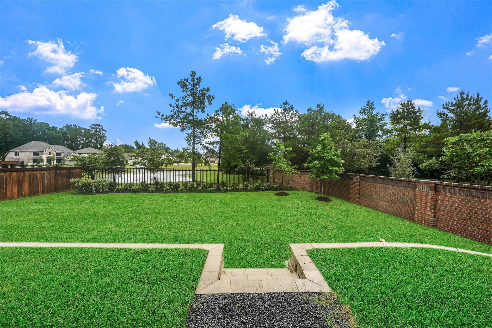 26806 Lakeside Mill Ln, Magnolia, TX 77354 photo