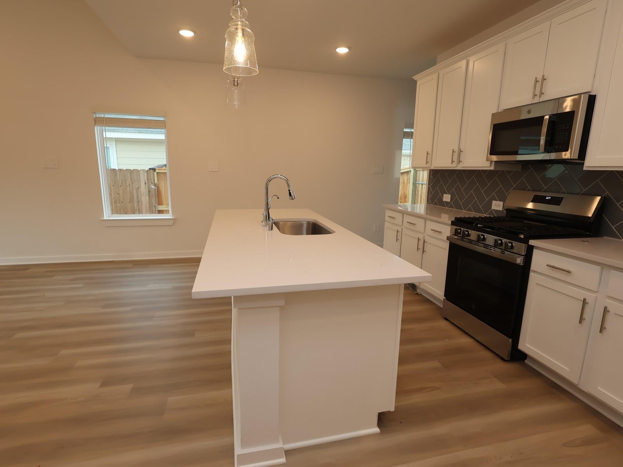 755 Hackberry Branch Ct, Magnolia, TX 77354 photo