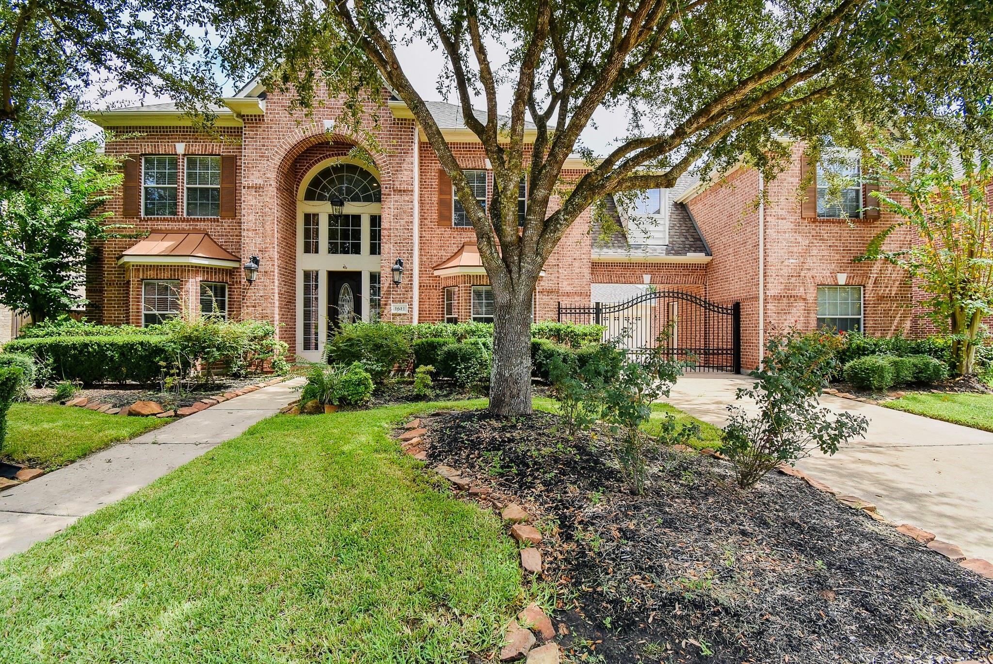 1611 Whitfield St, Sugar Land, TX 77479 photo