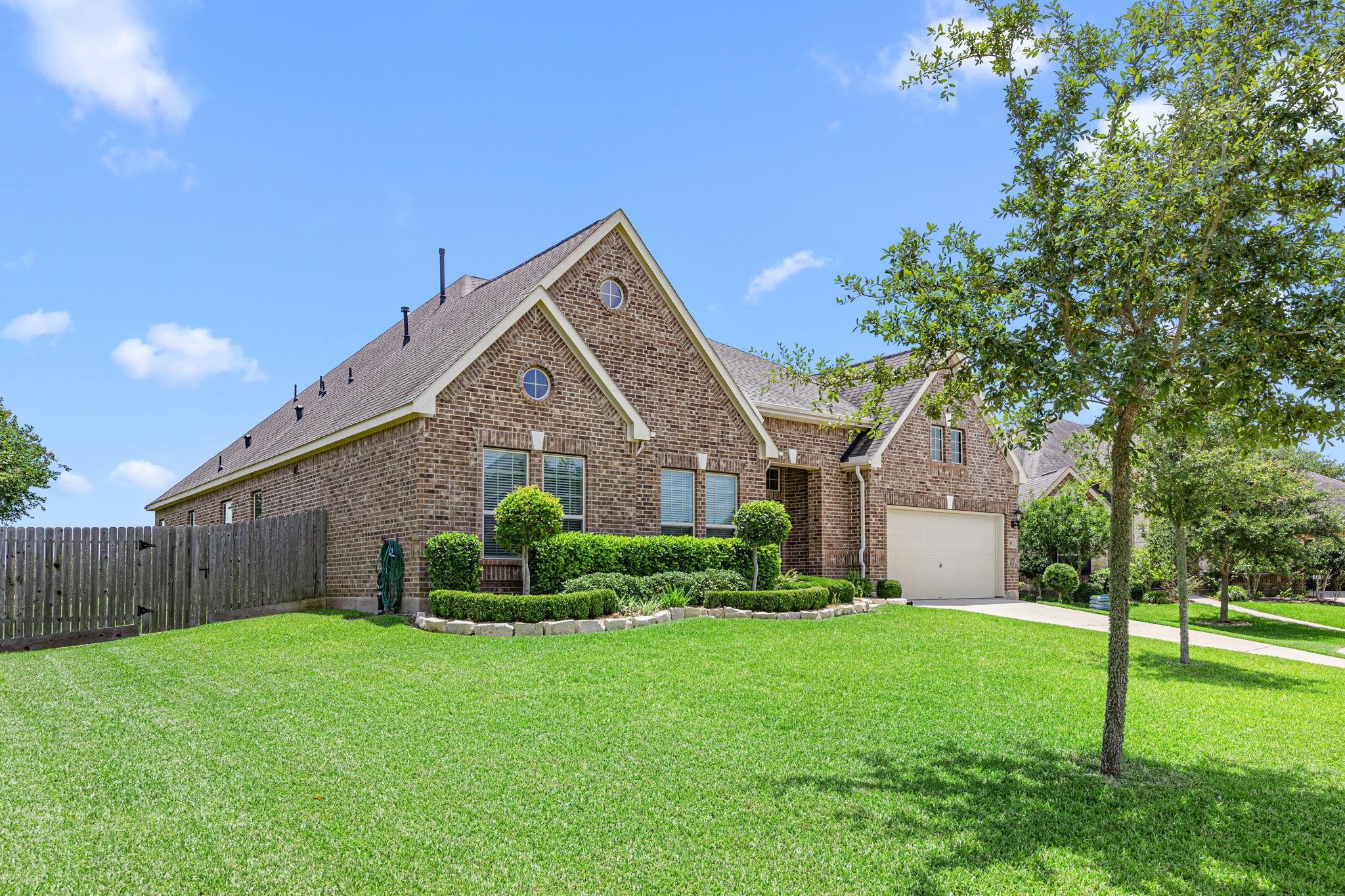 90 Rivercove Ln, Richmond, TX 77406 photo