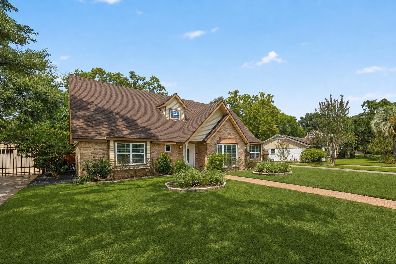 12514 Hazelwood Ln, Houston, TX 77077 photo