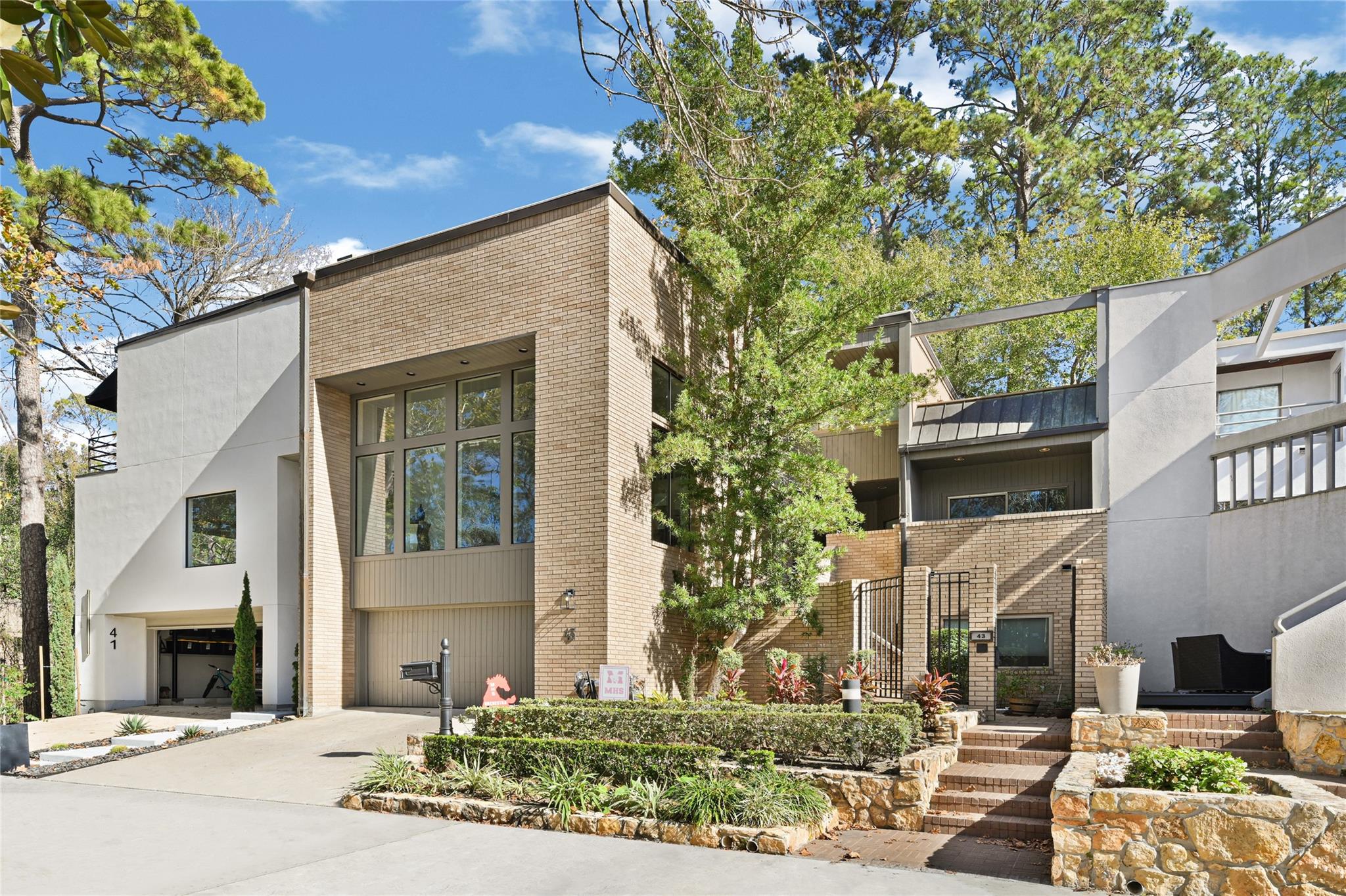 43 Legend Ln, Houston, TX 77024 photo