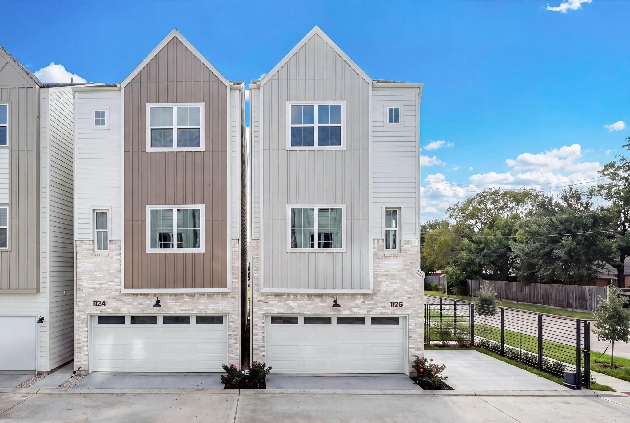 1126 Weiss St, Houston, TX 77009
