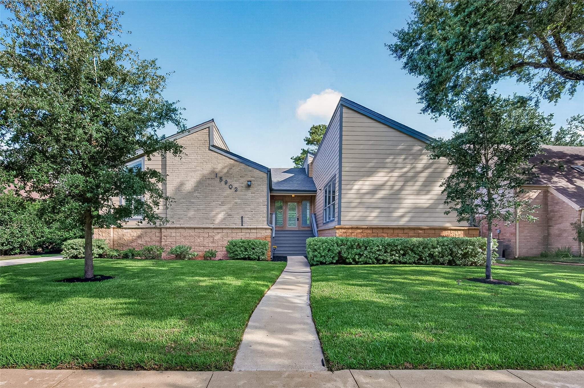 15902 Jersey Dr, Jersey Village, TX 77040