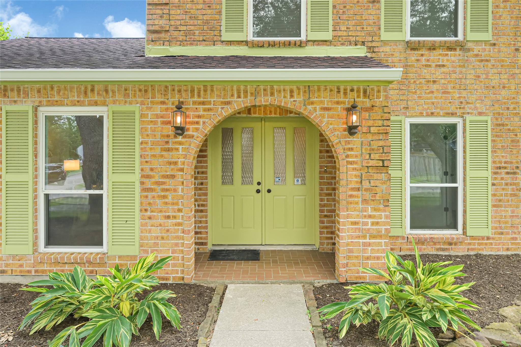 459 El Toro Ln, Houston, TX 77598 photo