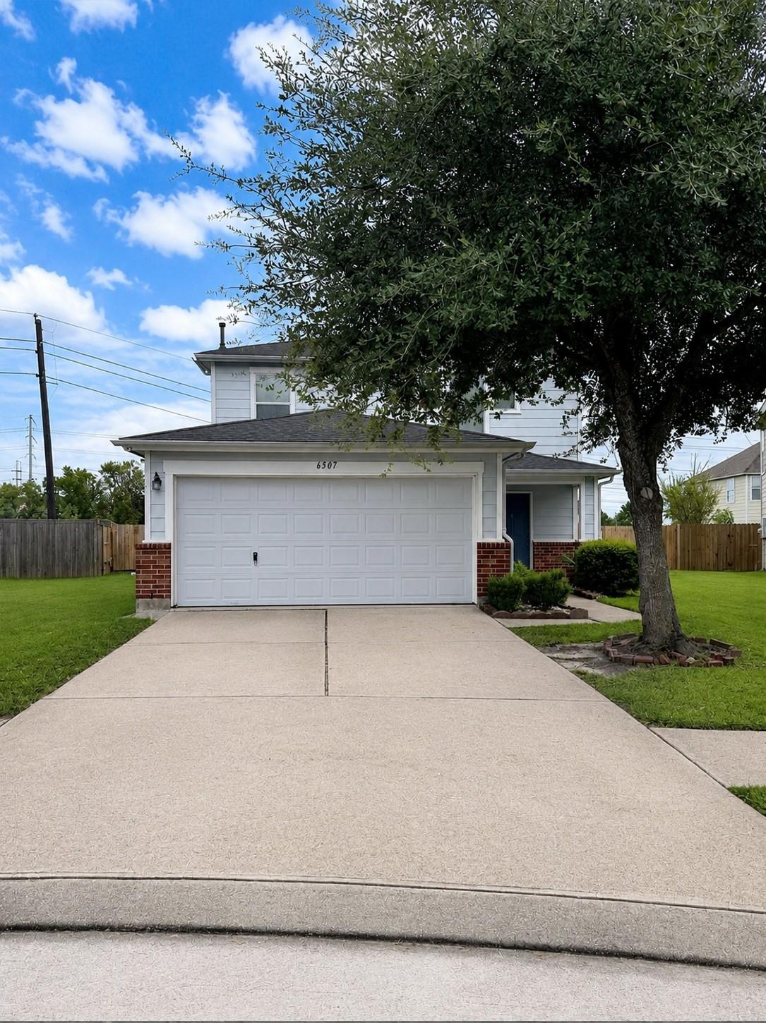6507 Hawthorne Falls Ln, Houston, TX 77049 photo