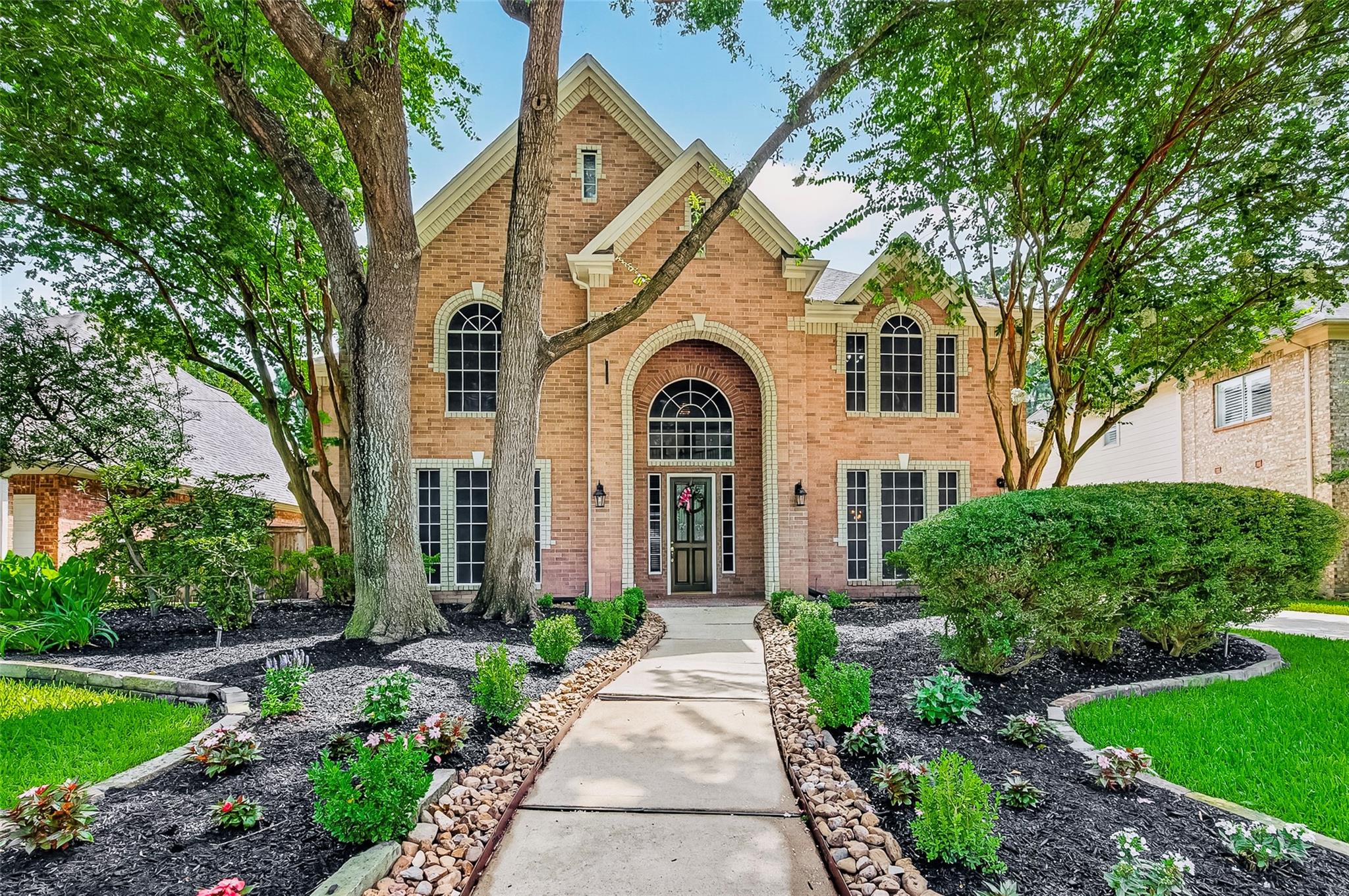 9614 Woodcliff Lake Dr, Spring, TX 77379