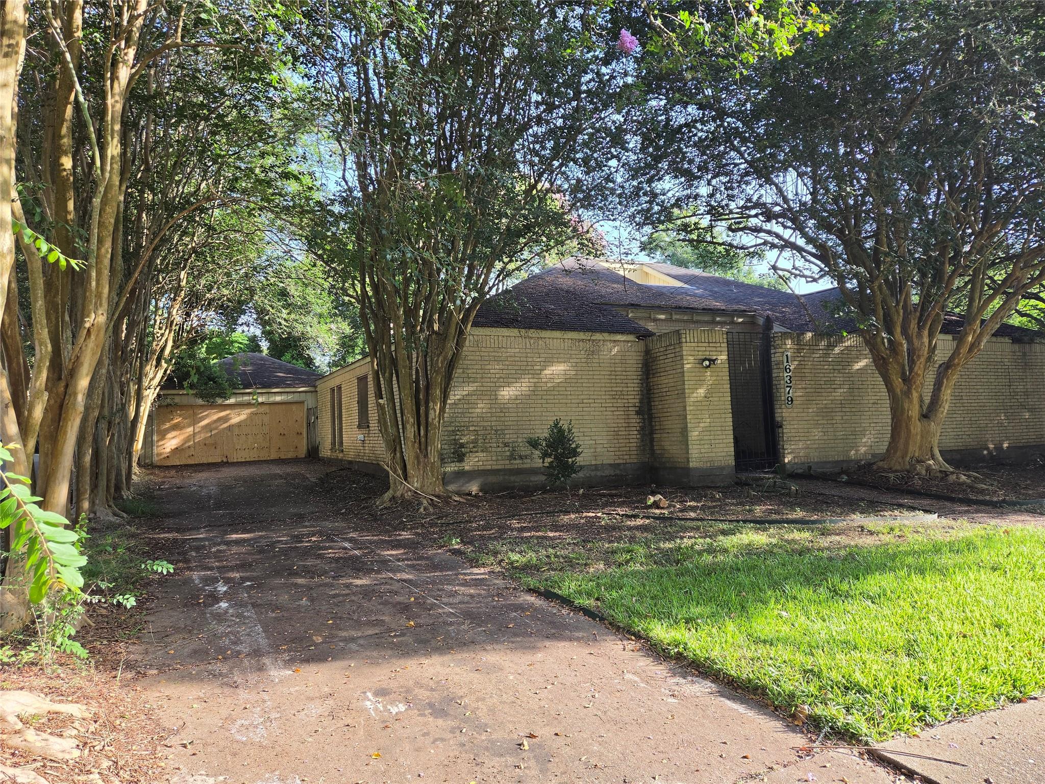 16379 Havenpark Dr, Houston, TX 77059 photo