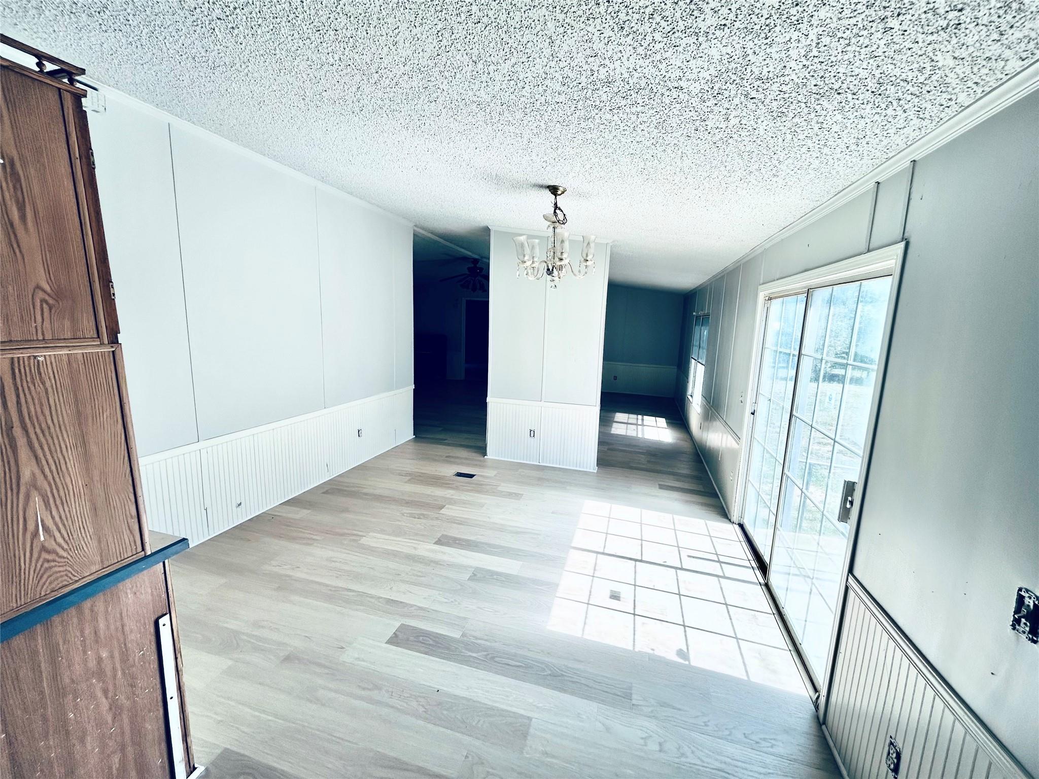 11692 W Old Oak Trl, Willis, TX 77378 photo