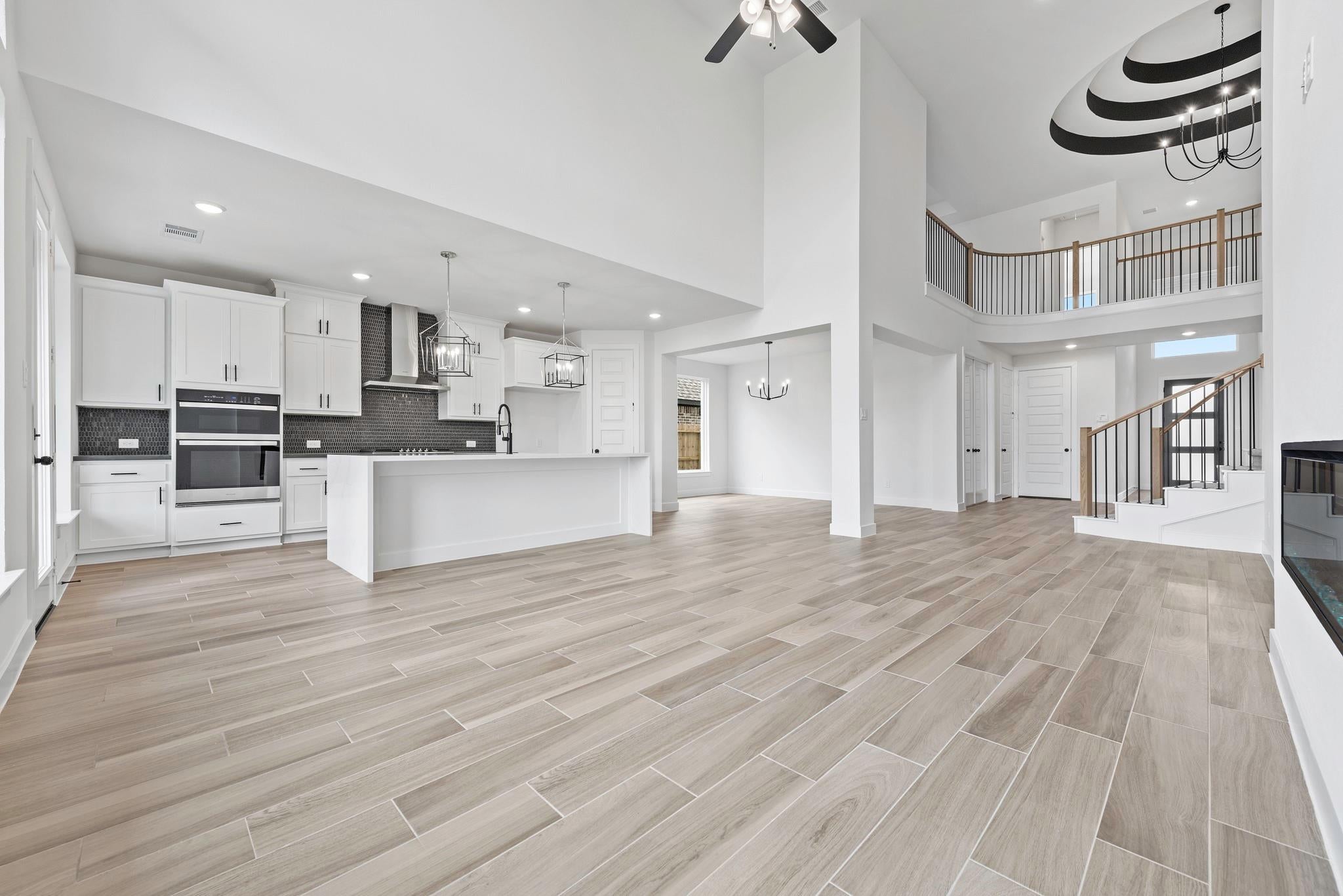 326 Mulberry Creek St, Conroe, TX 77304 photo