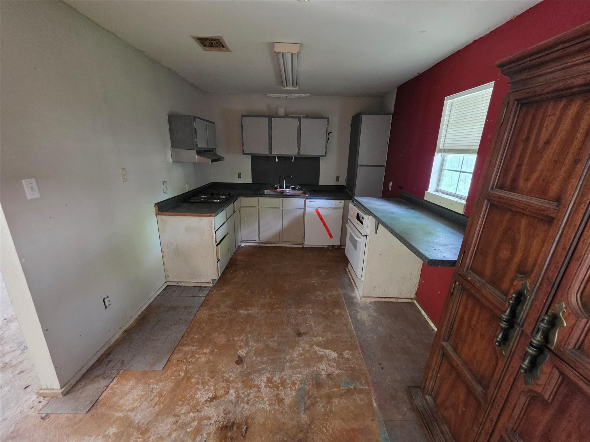 12222 Oak Hollow Ln, Pinehurst, TX 77362 photo