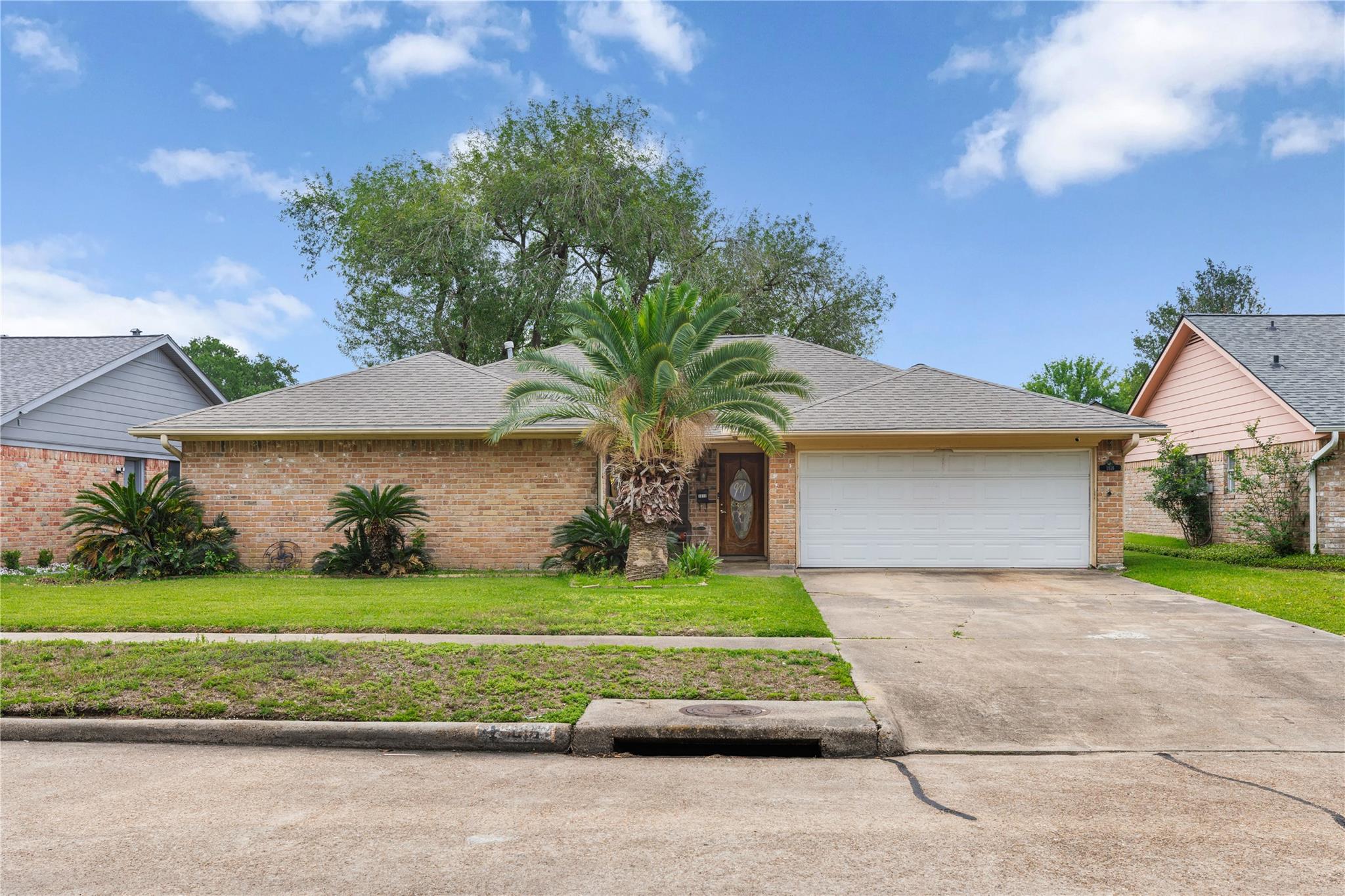 1818 New Orleans St, Deer Park, TX 77536