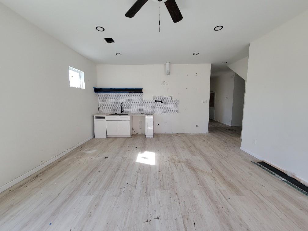 2728 Sealy St, Galveston, TX 77550 photo