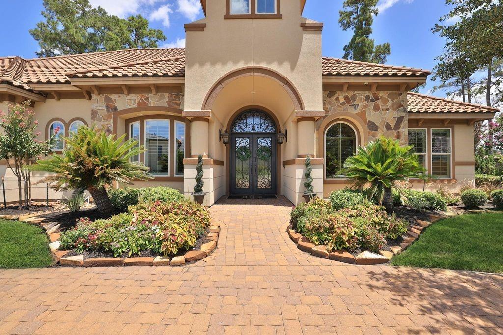 58 Shadow Creek Ridge Dr, Spring, TX 77389