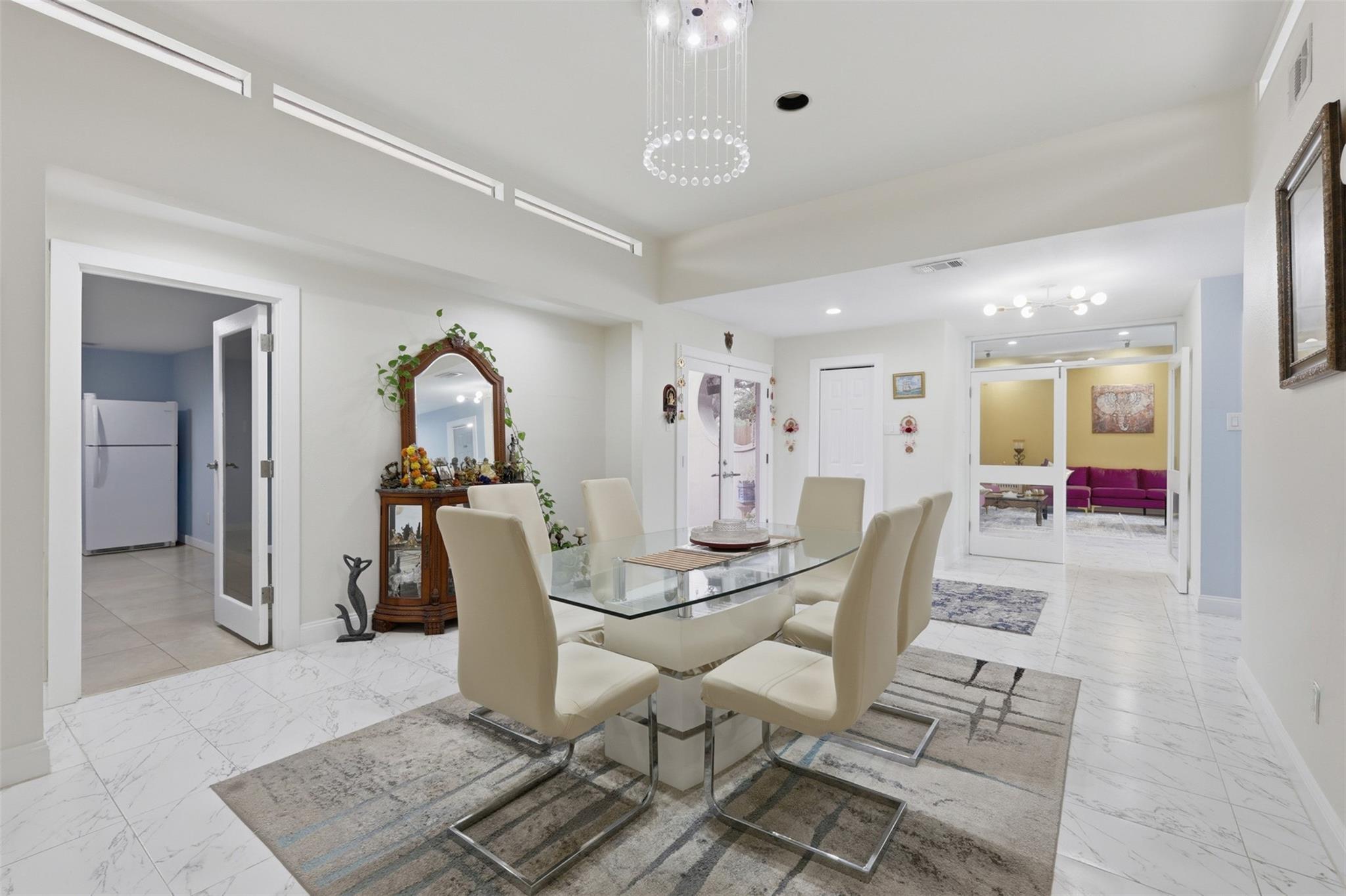 5323 S Braeswood Blvd, Houston, TX 77096 photo