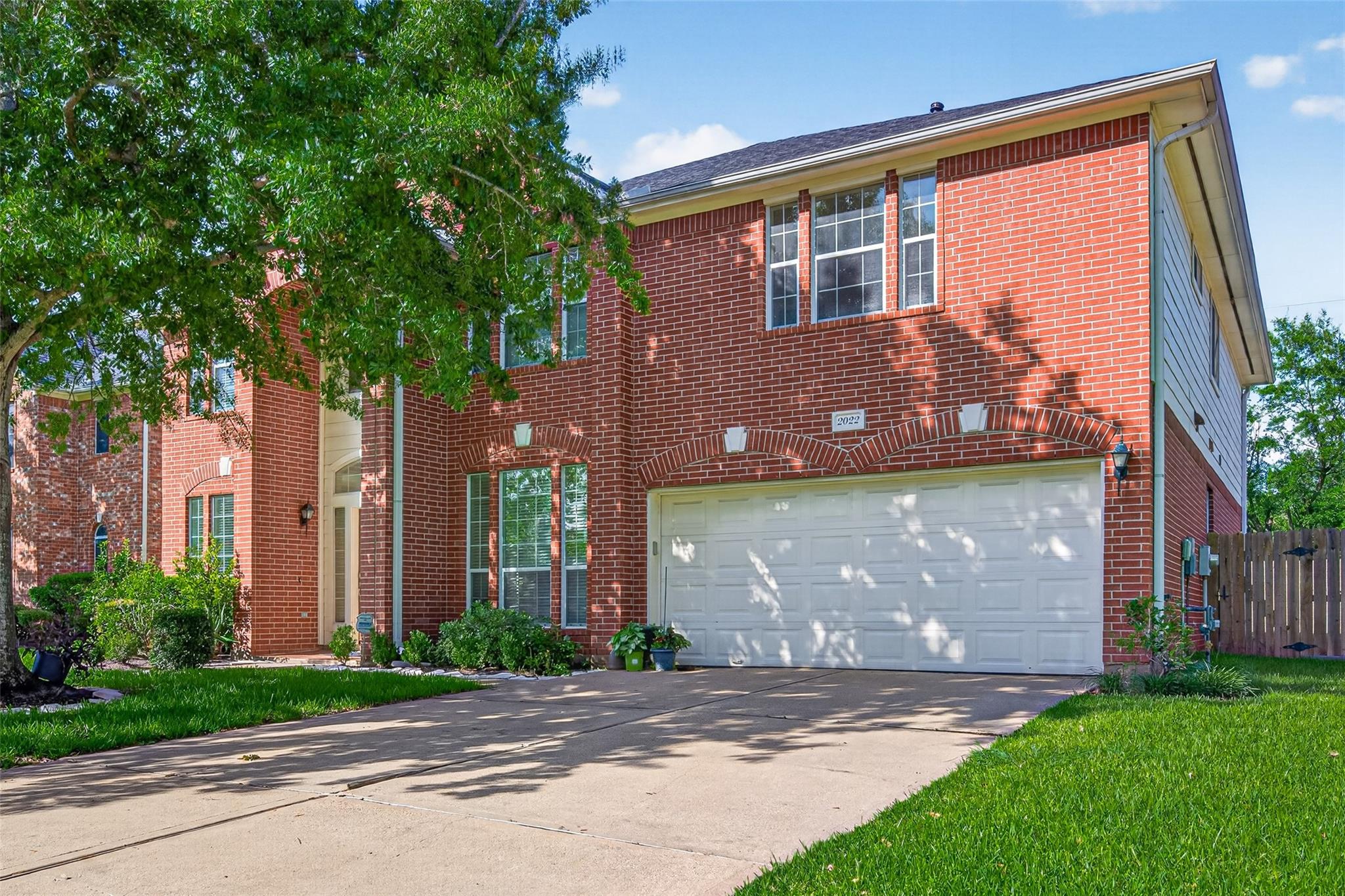 2022 Grand Willow Ln, Richmond, TX 77469