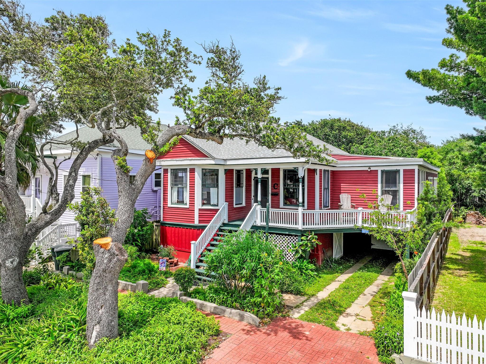 1518 21 St, Galveston, TX 77550