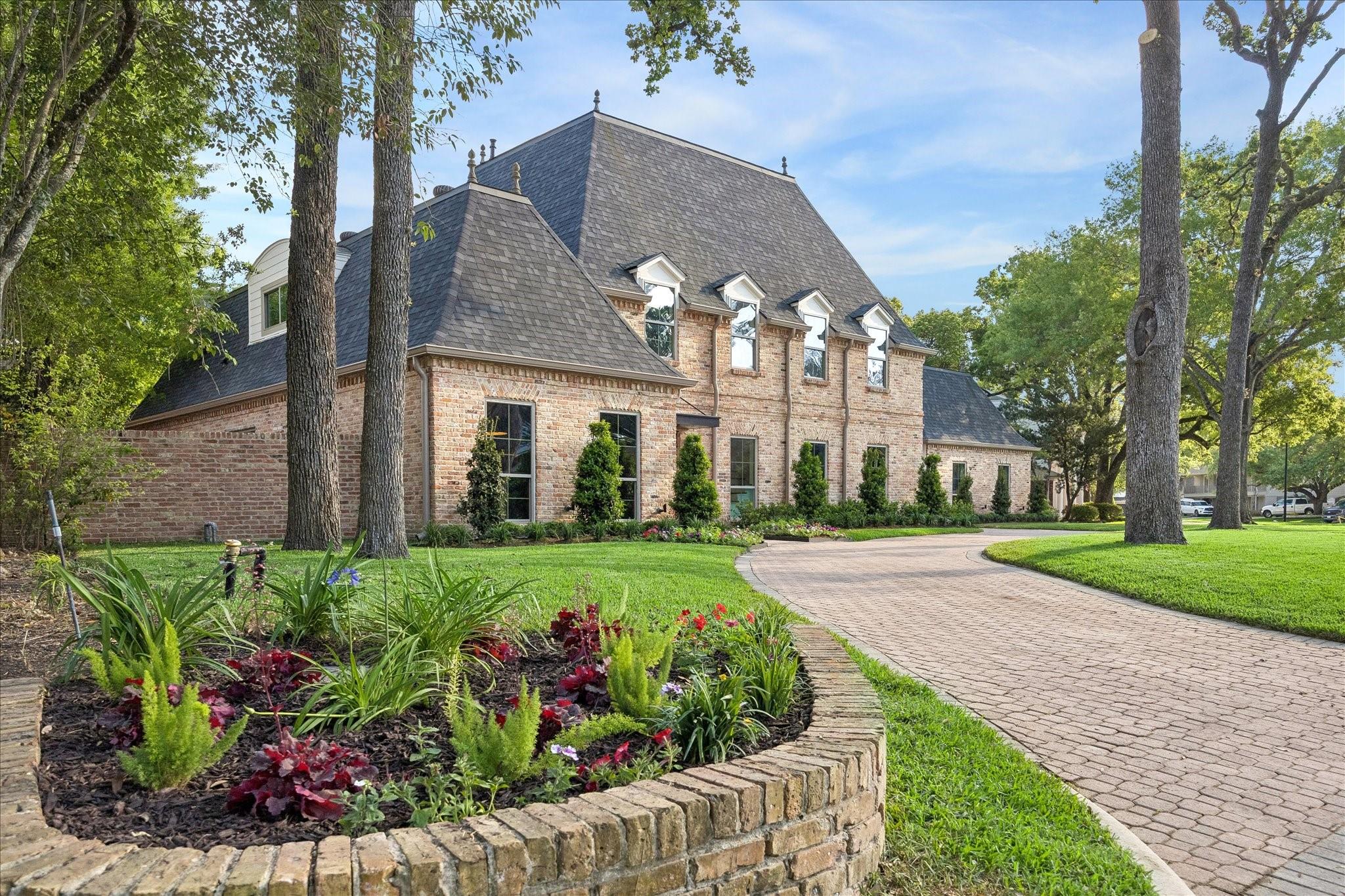620 Stoneleigh Dr, Houston, TX 77079 photo