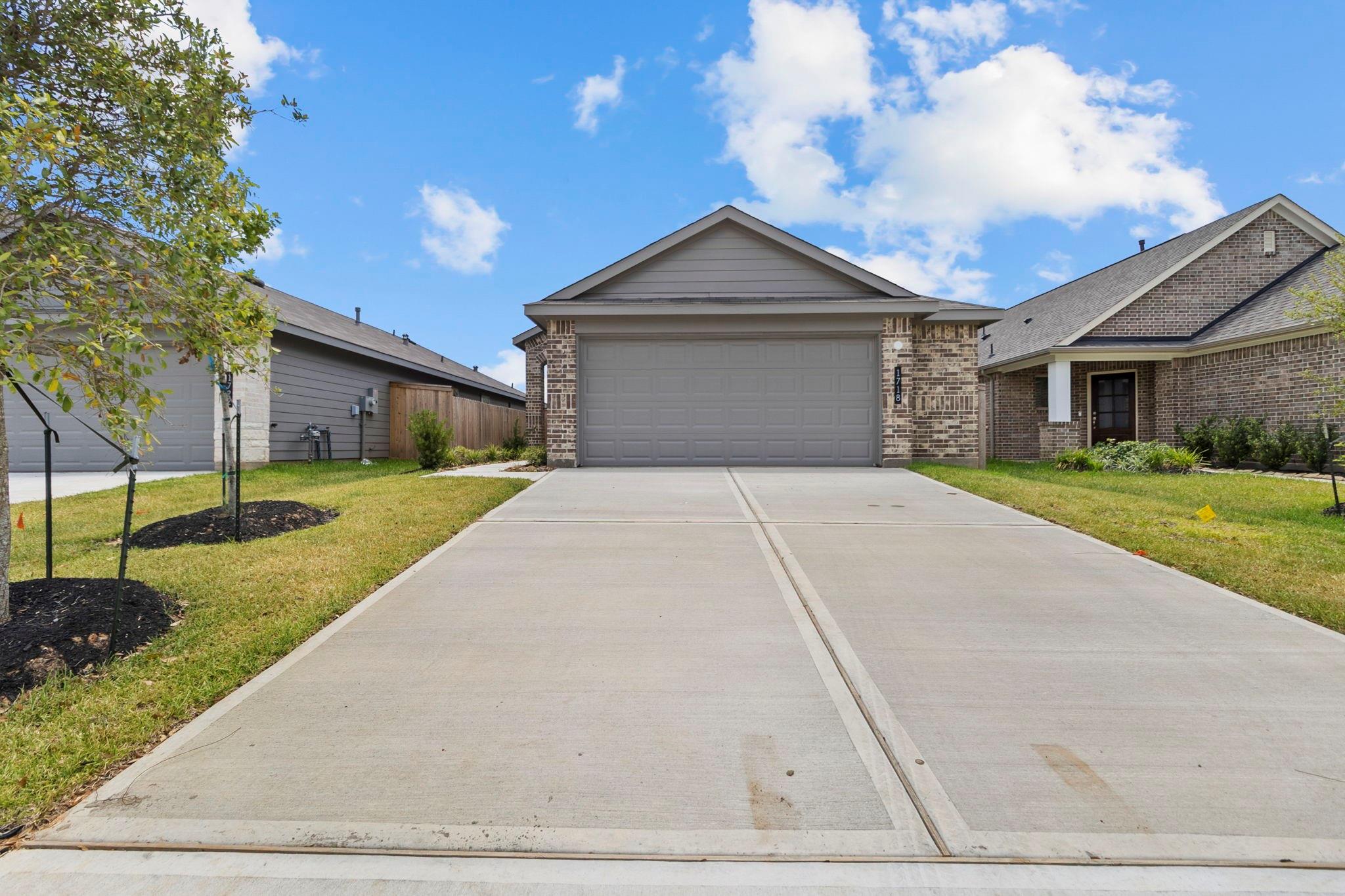 1718 Portia Ln, Conroe, TX 77301