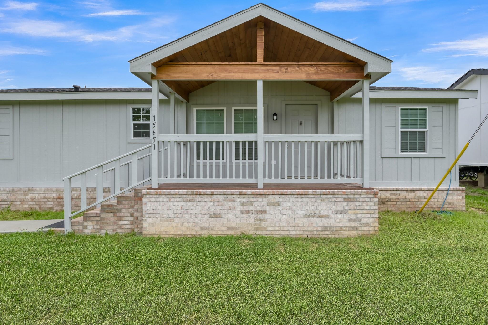 15651 Schank Rd, Conroe, TX 77306 photo