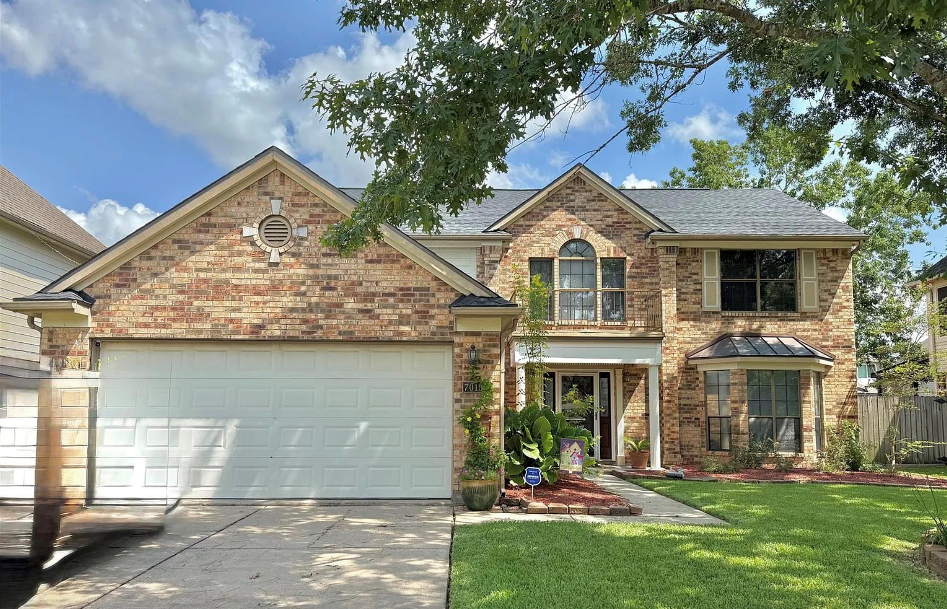 7019 Little Redwood Dr, Pasadena, TX 77505