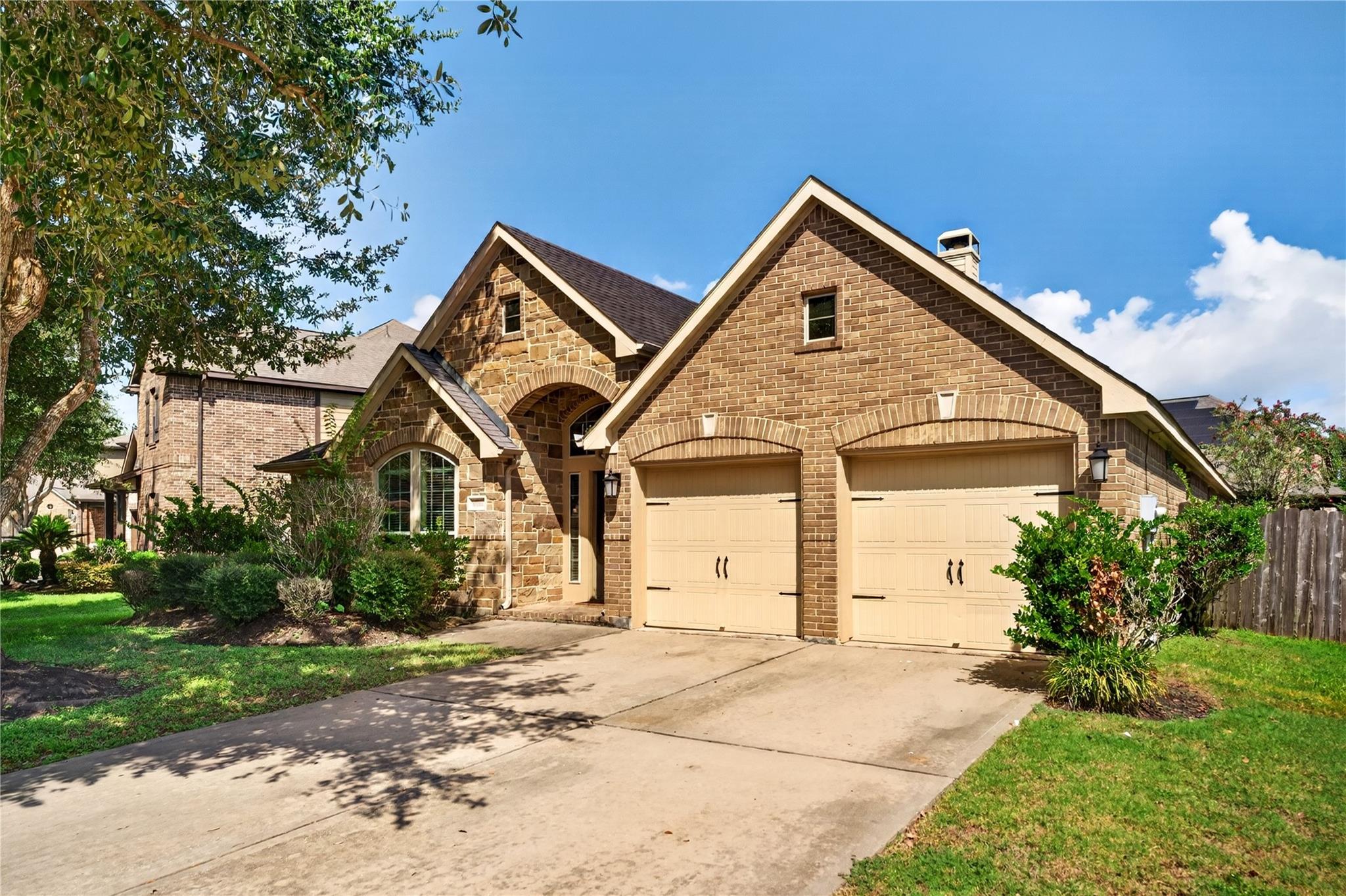 6302 Falling Briar Ln, Sugar Land, TX 77479 photo
