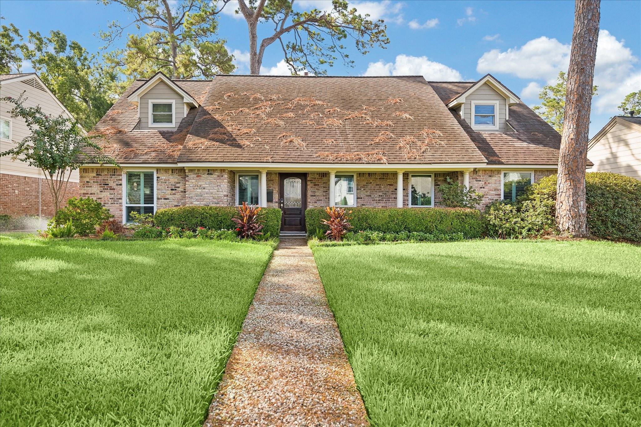 13811 Woodthorpe Ln, Houston, TX 77079