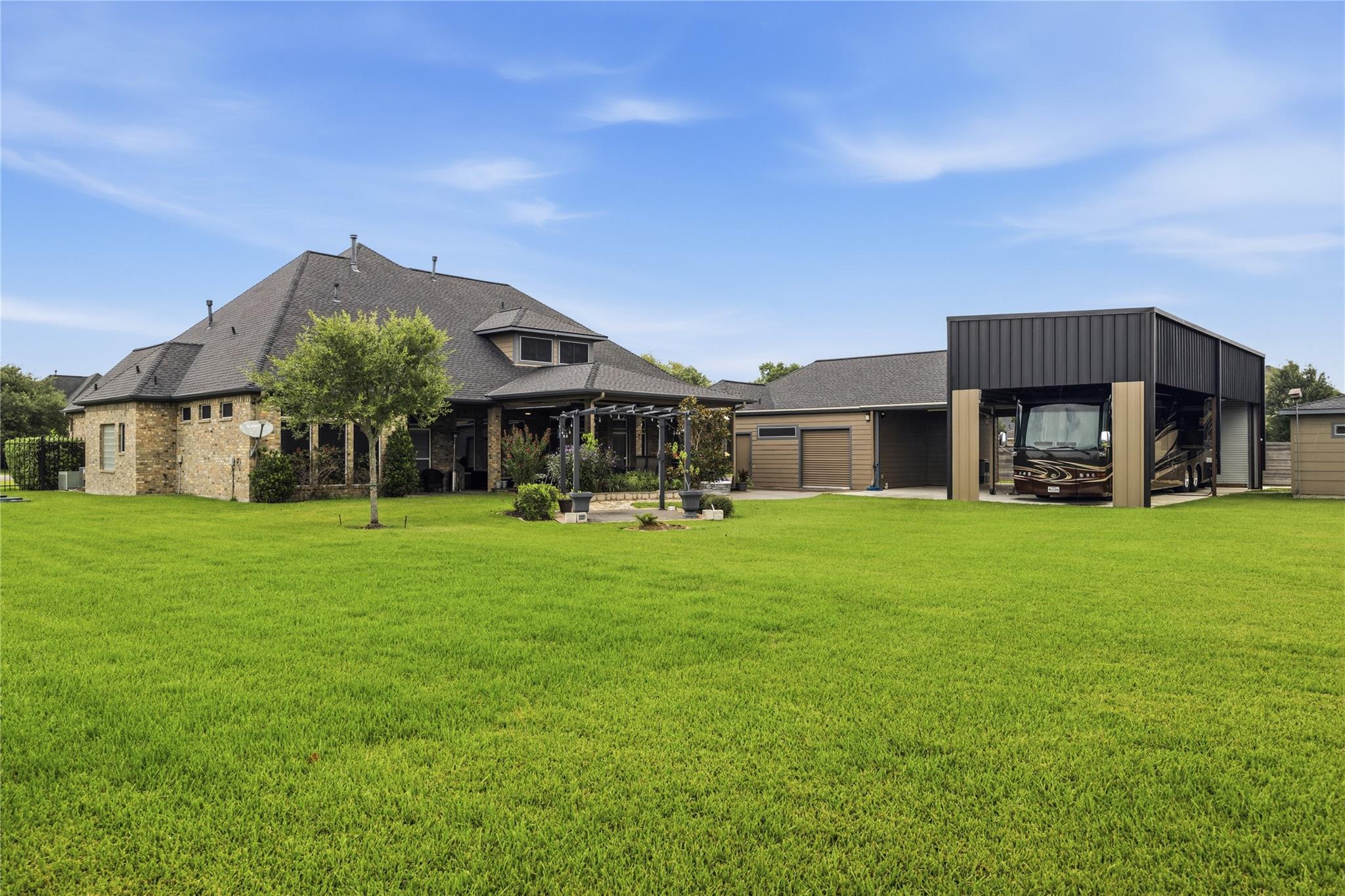 7702 Grovewood Ct, Pearland, TX 77581 photo