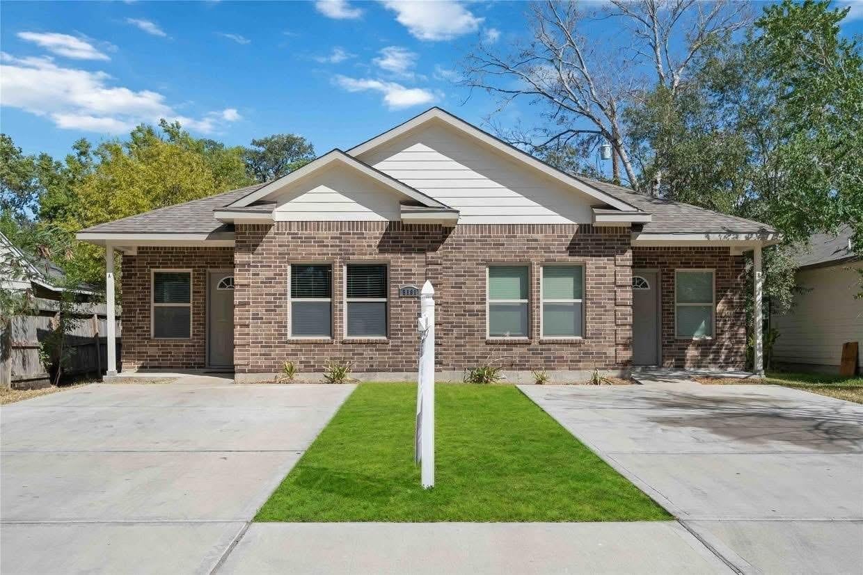 5101 Southwind St, Houston, TX 77033