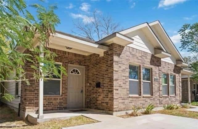 5101 Southwind St, Houston, TX 77033 photo