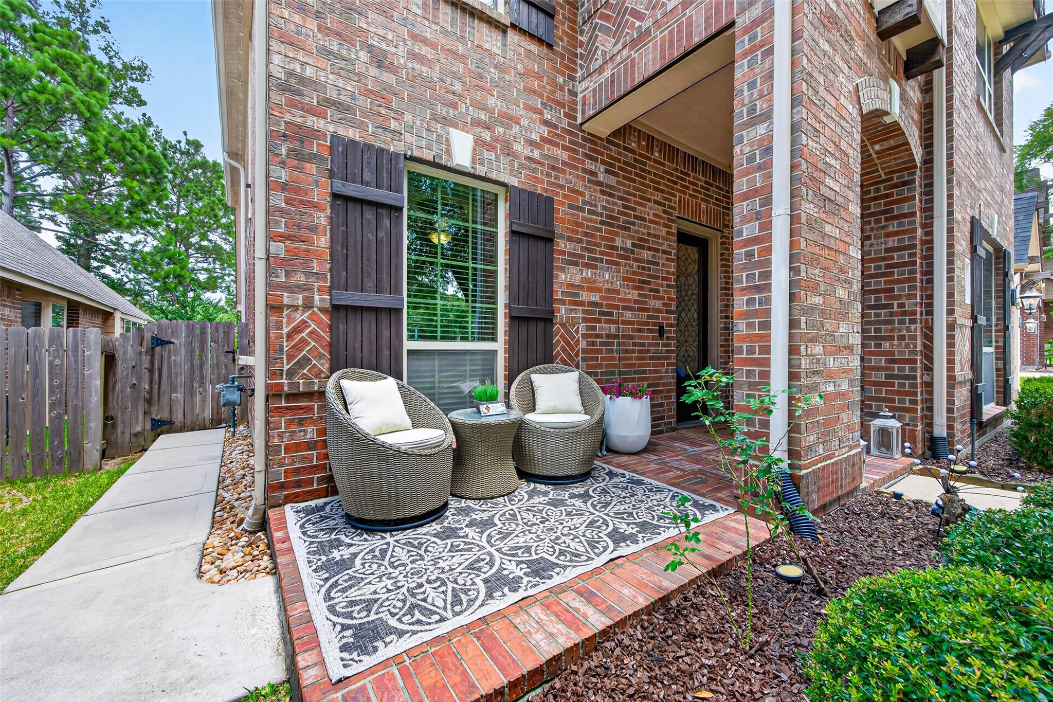 123 Forest Valley Bnd, Conroe, TX 77384 photo
