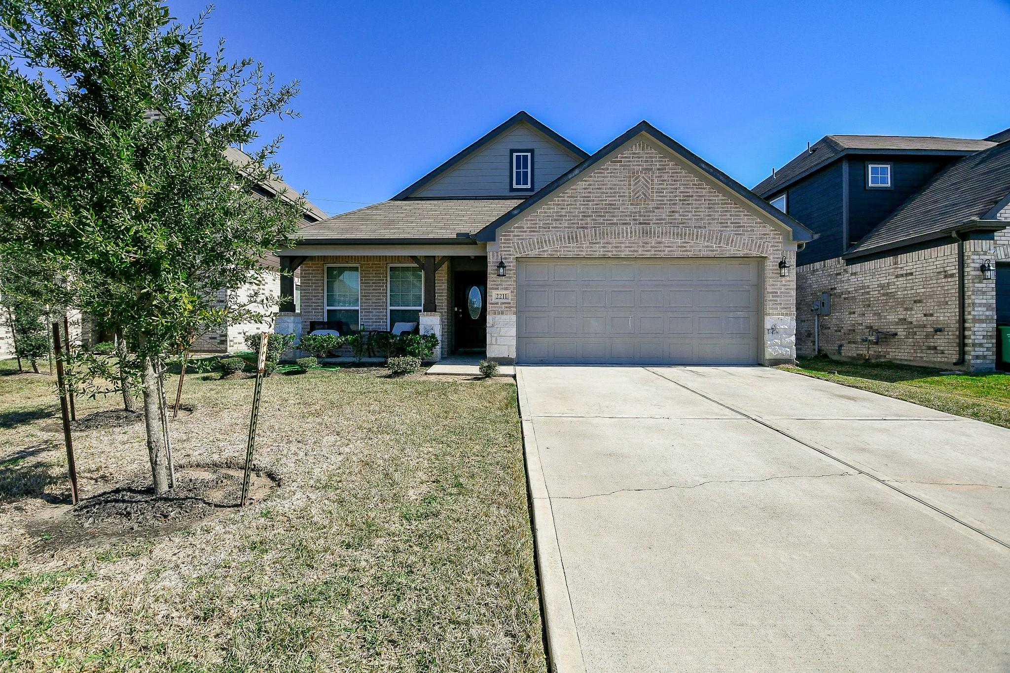 2211 Bright Sunrise Trl, Fresno, TX 77545