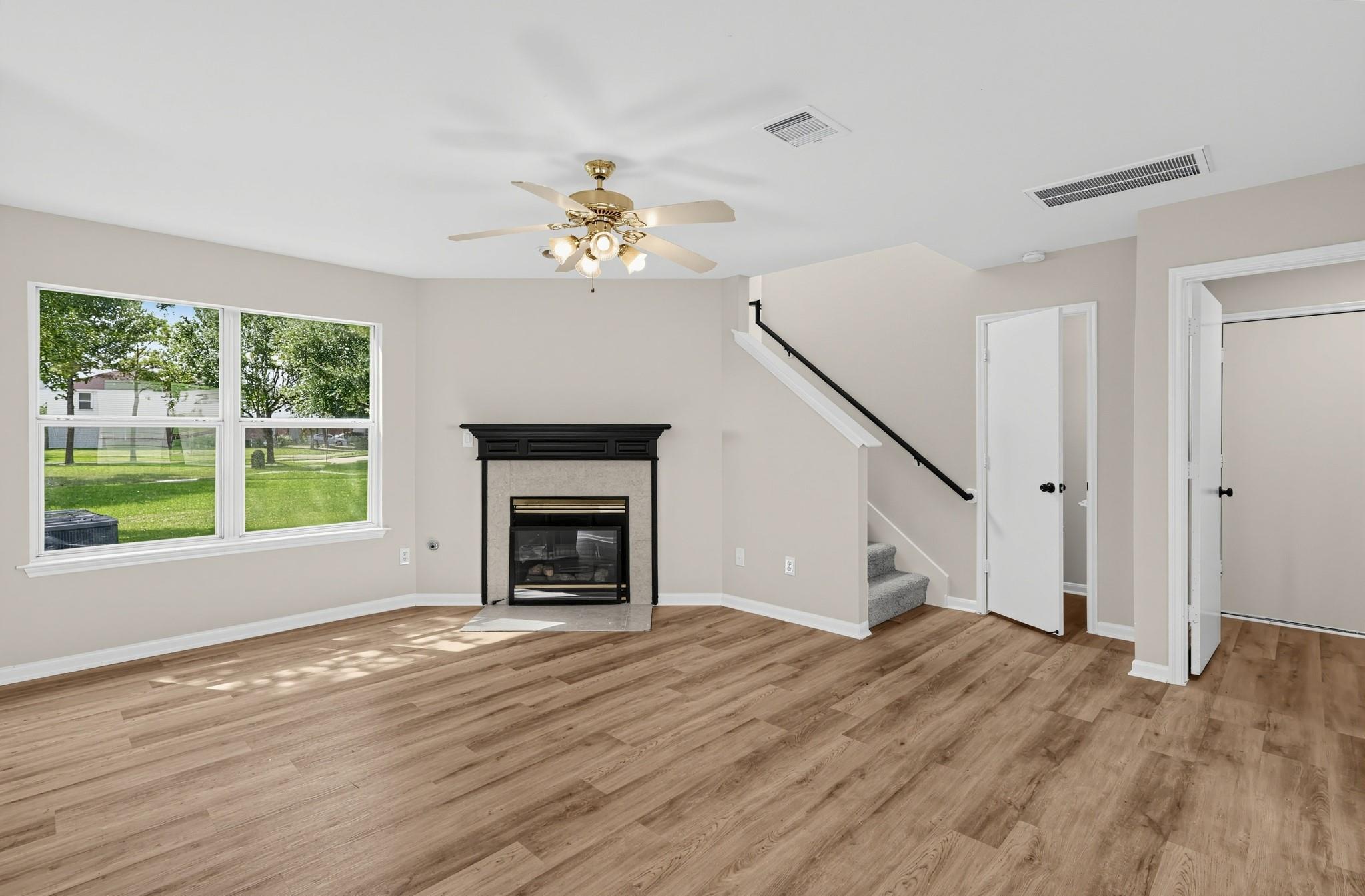 8714 Tartan Walk Ln, Houston, TX 77075 photo