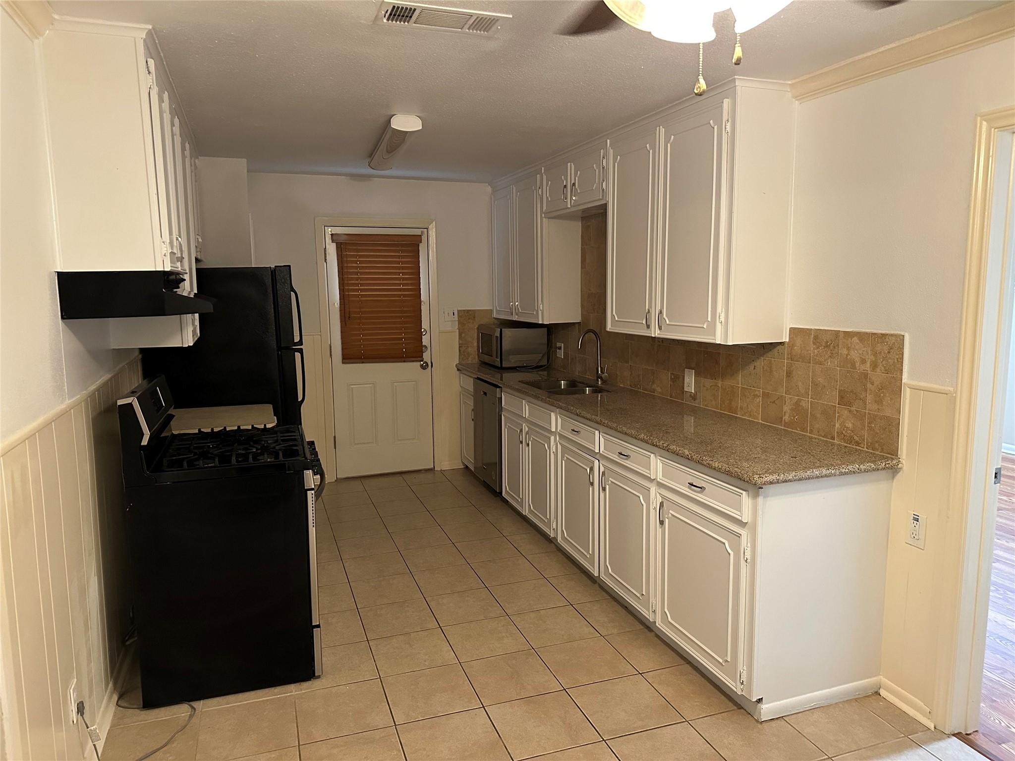 4214 Gano St, Houston, TX 77009 photo